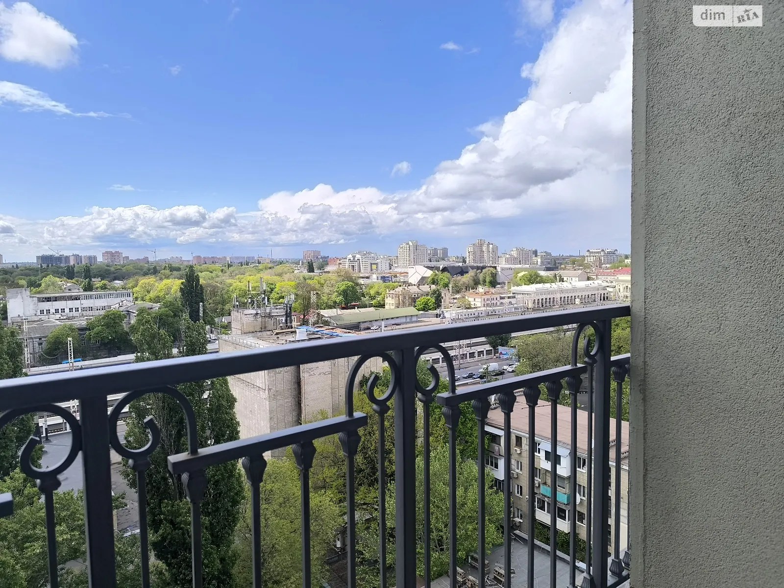Продается 1-комнатная квартира 51 кв. м в Одессе, 2-й пер. Куликовский, 2А - фото 1