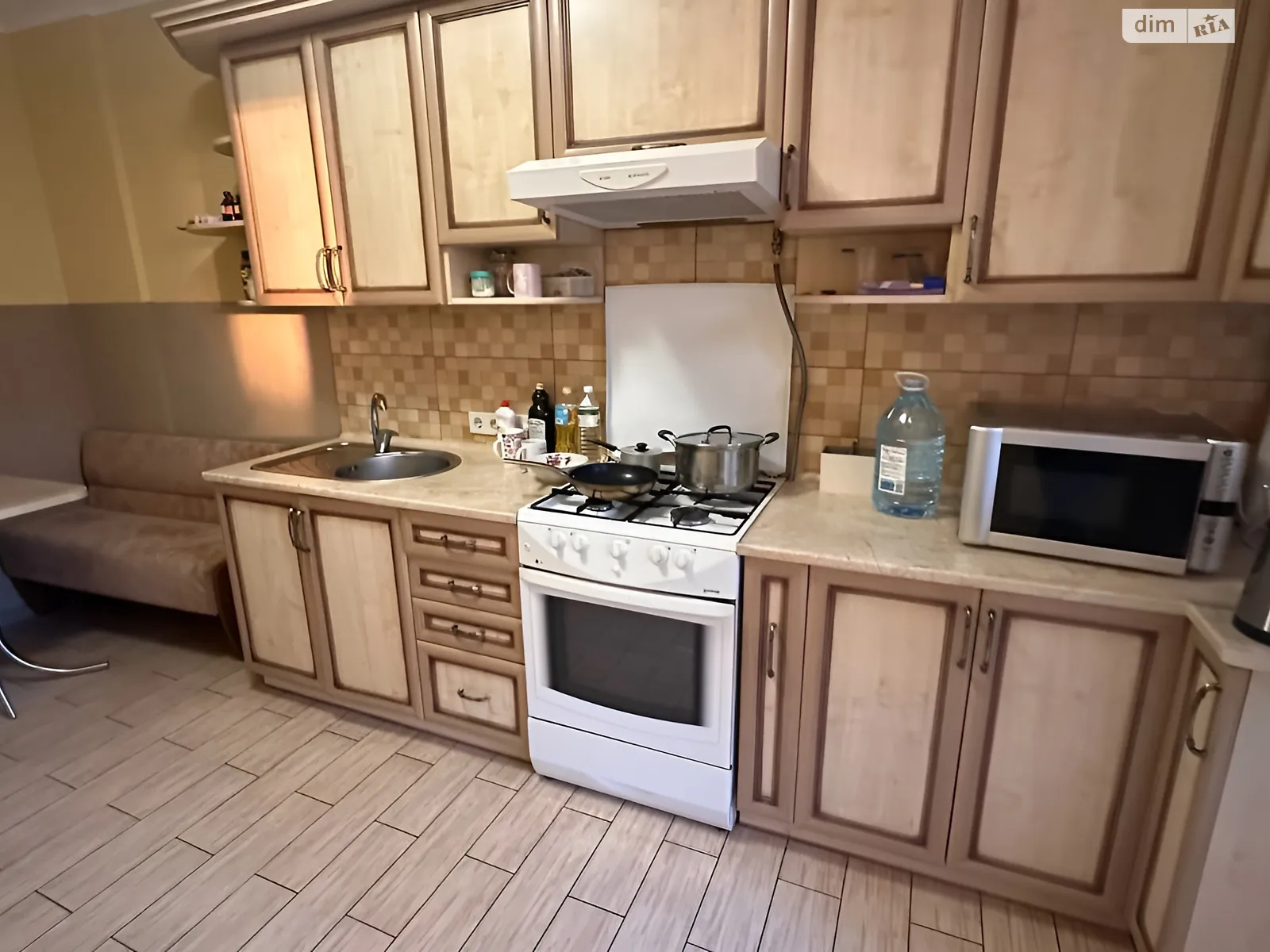 Продается 1-комнатная квартира 48 кв. м в Ивано-Франковске, ул. Надречная - фото 1