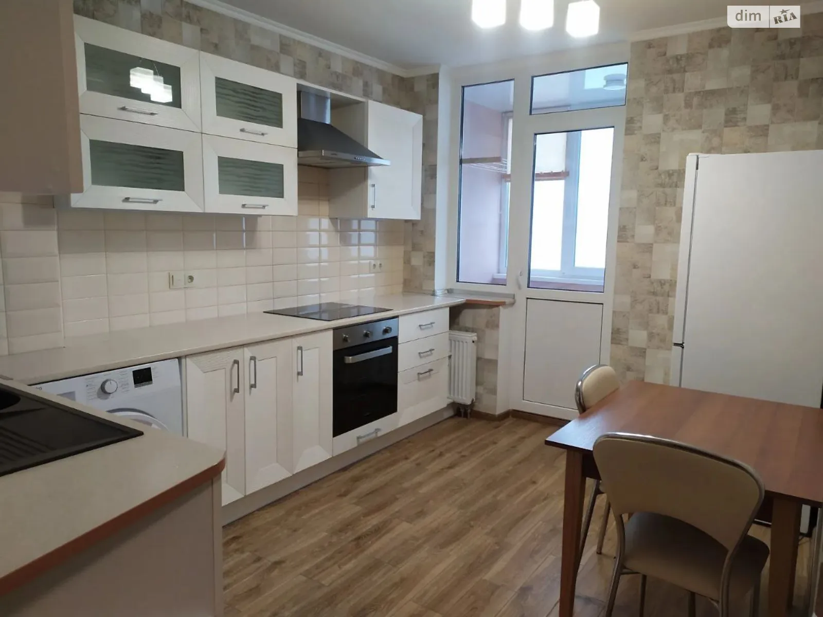 Продается 1-комнатная квартира 39 кв. м в Новоселках, ул. Пригородная, 26 - фото 1