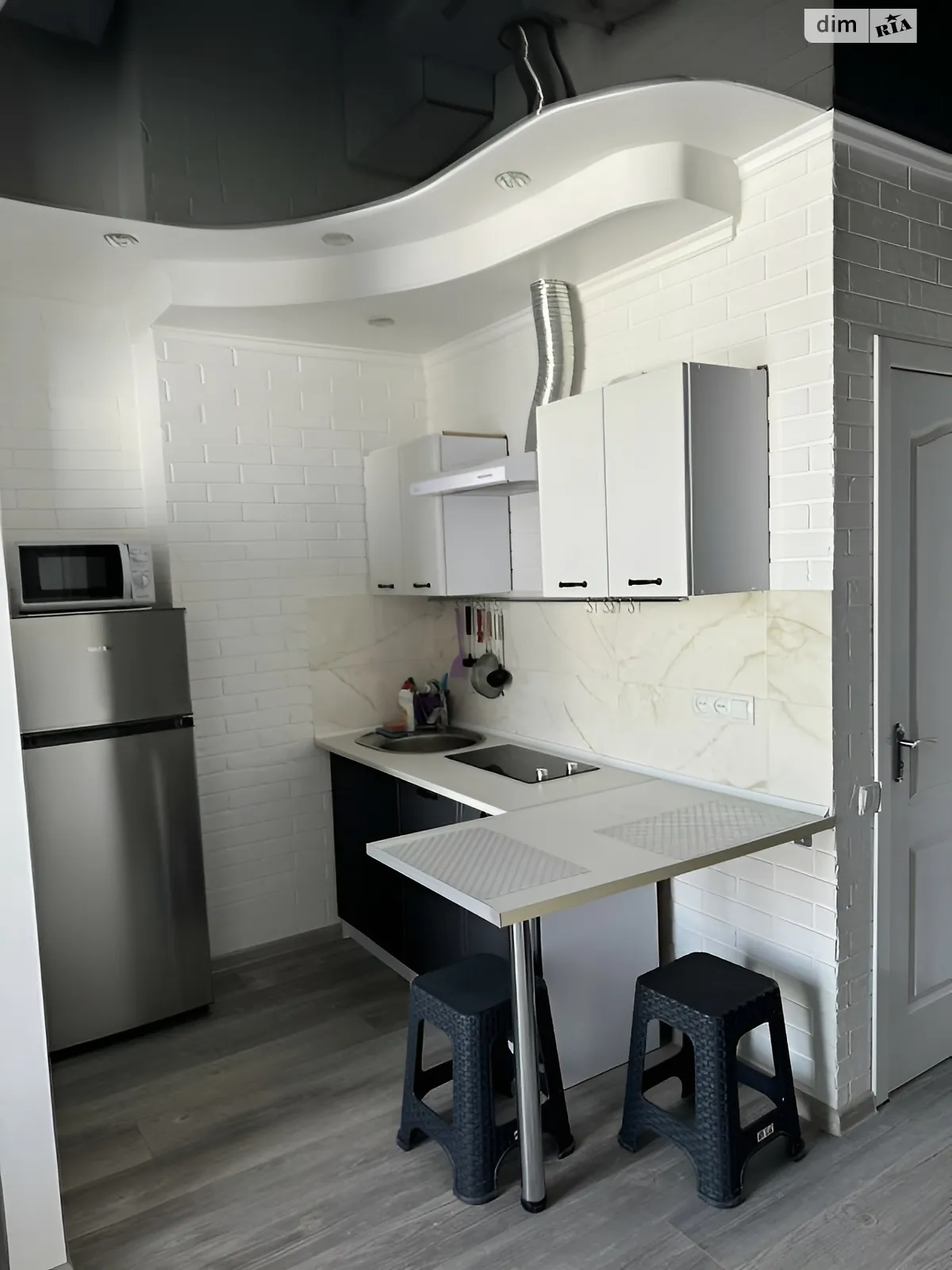 Продається 1-кімнатна квартира 29 кв. м у Одесі, вул. Шкільна - фото 1