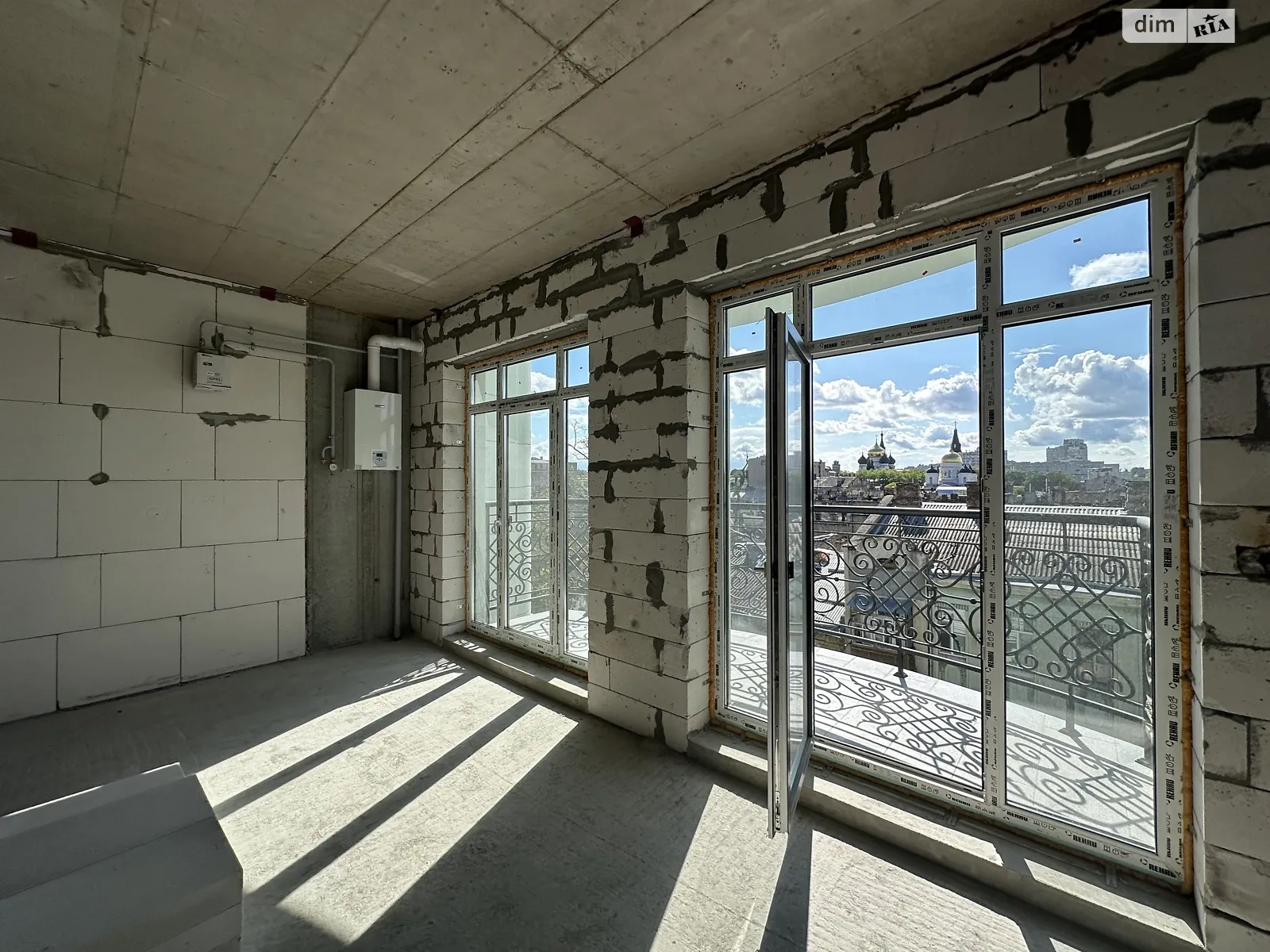Продається 1-кімнатна квартира 41.9 кв. м у Одесі, вул. Гімназична, 13 - фото 1