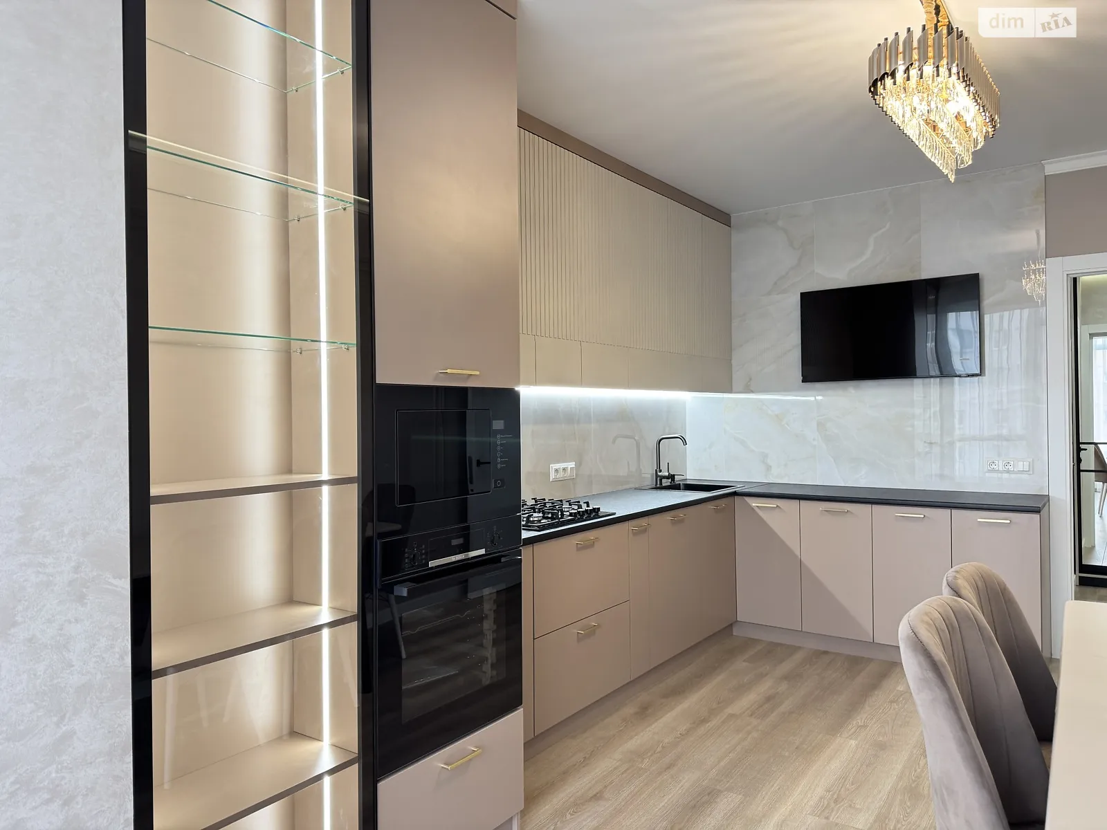 Продается 2-комнатная квартира 66 кв. м в Ивано-Франковске, цена: 96000 $ - фото 1
