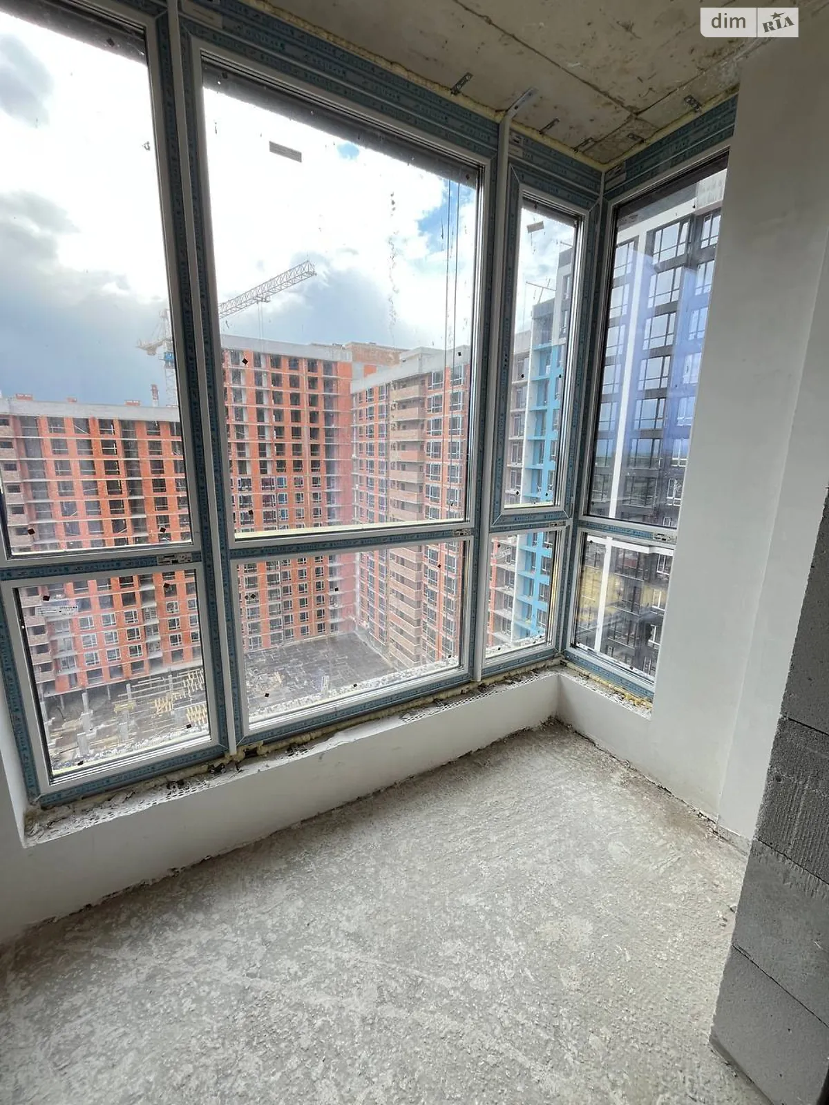 Продается 2-комнатная квартира 62 кв. м в Ивано-Франковске, ул. Хриплинская - фото 1
