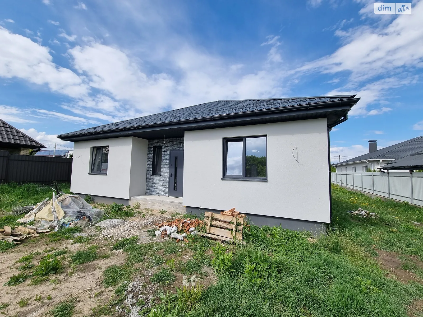 Продається одноповерховий будинок 98 кв. м з меблями, цена: 75000 $ - фото 1