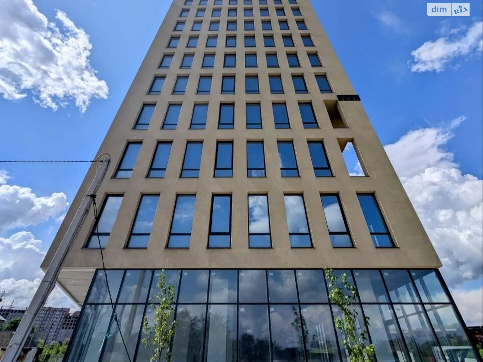 Продается офис 85 кв. м в бизнес-центре, цена: 68000 $ - фото 1