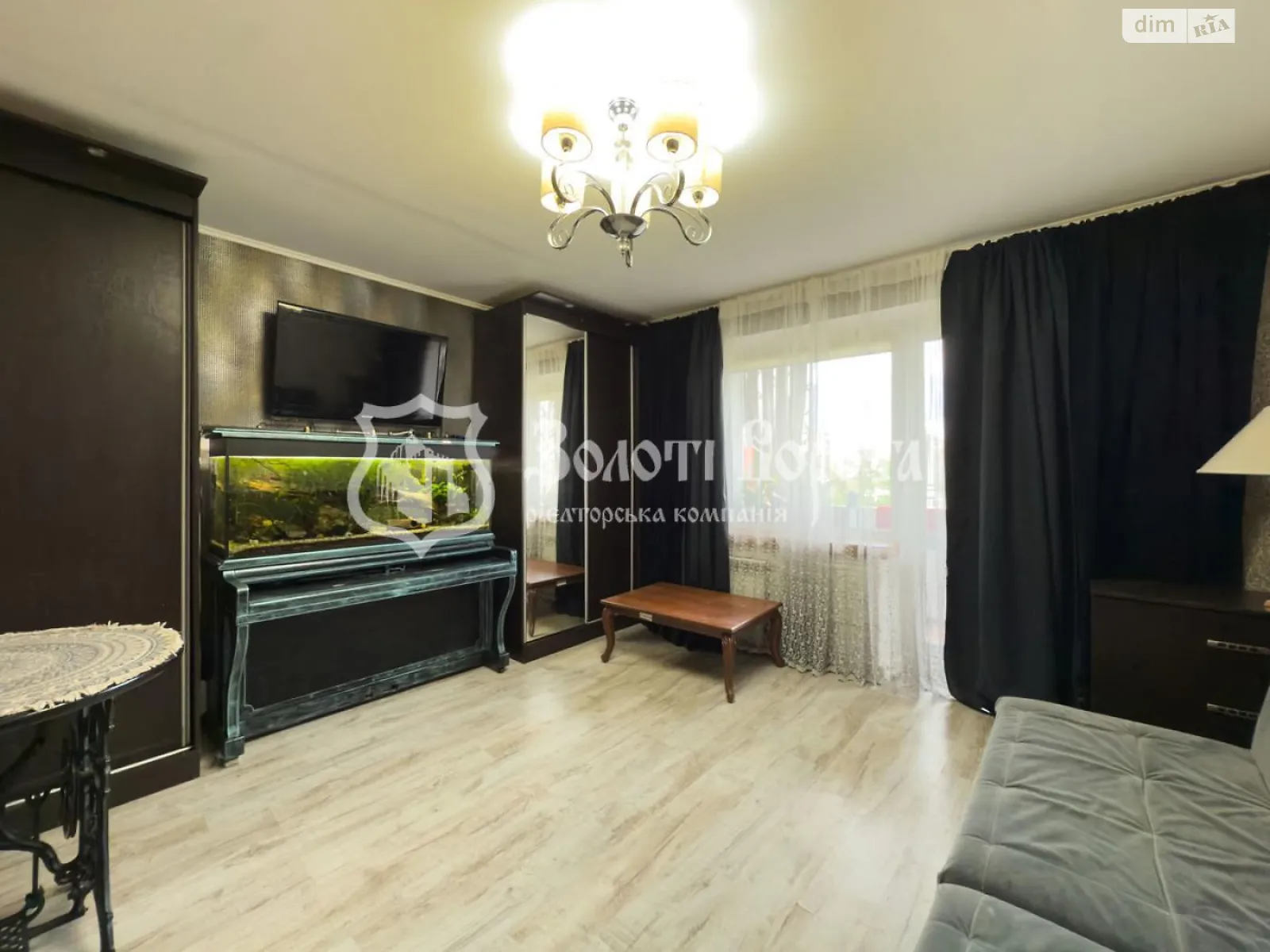 Продается 3-комнатная квартира 70.7 кв. м в Киеве, ул. Приречная, 17Д - фото 1