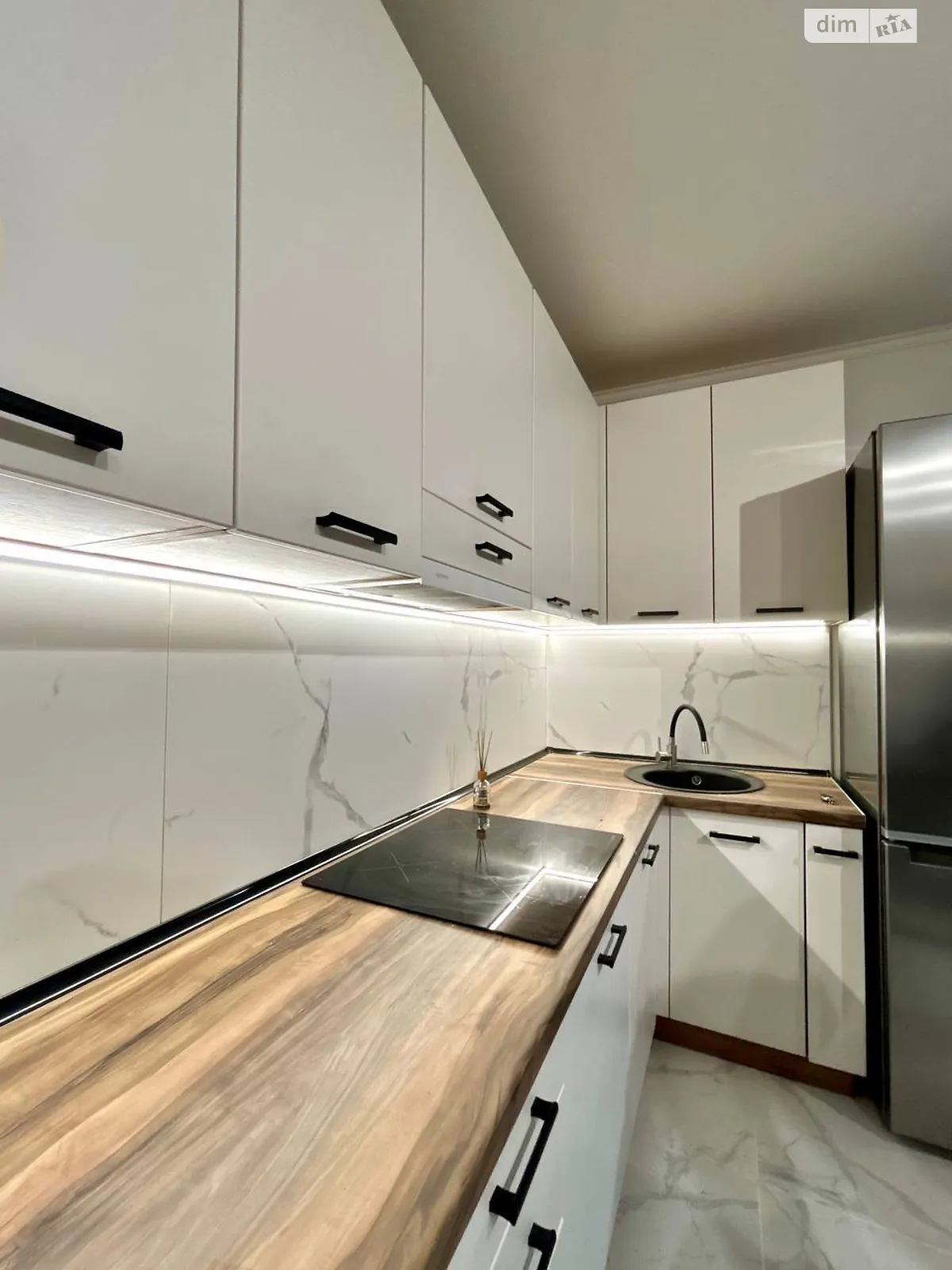 Продается дом на 2 этажа 44 кв. м с баней/сауной, цена: 47000 $ - фото 1
