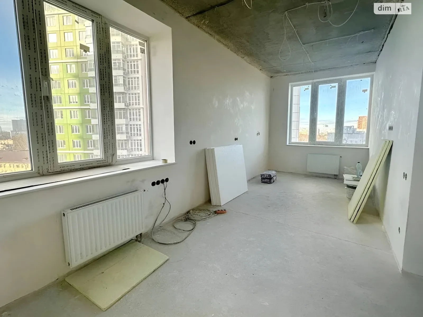 Продається 3-кімнатна квартира 101 кв. м у Одесі, просп. Гагаріна - фото 1