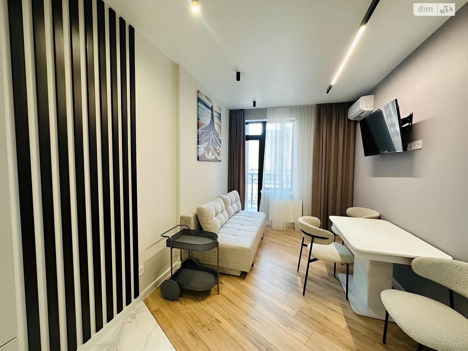 Продается 1-комнатная квартира 42 кв. м в Одессе, ул. Генуэзская, 1/1 - фото 1