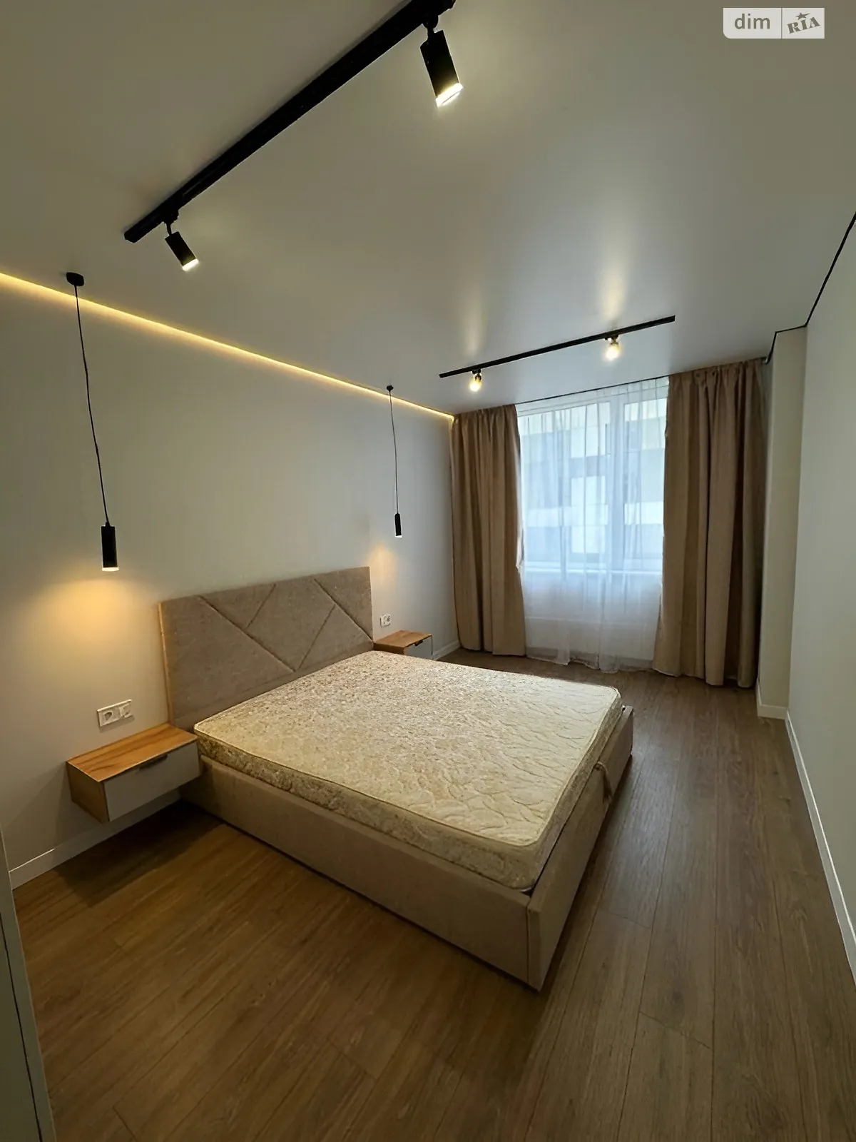 Продается 1-комнатная квартира 46 кв. м в Киеве, ул. Александра Олеся, 3 - фото 1