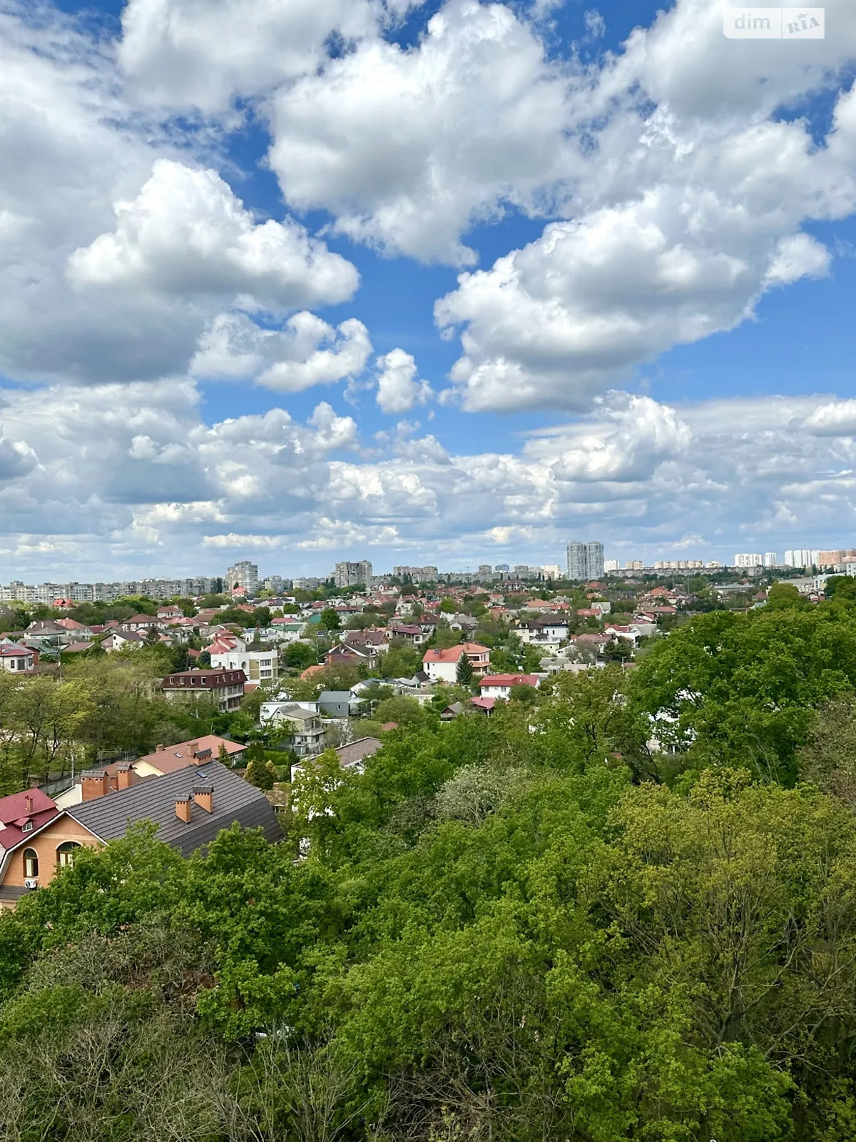 Продается 1-комнатная квартира 40 кв. м в Одессе, Фонтанская дор. - фото 1