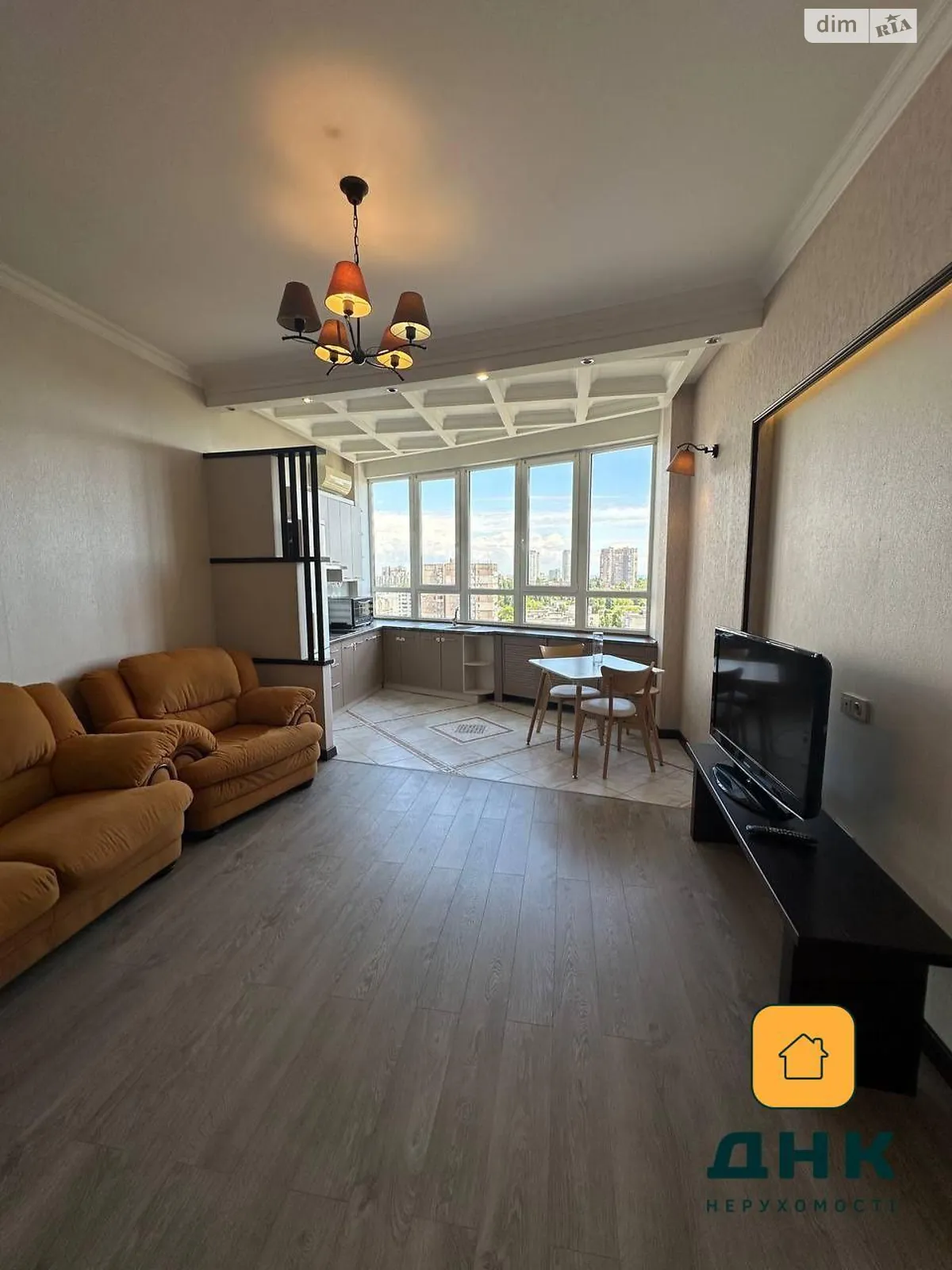 Продается 1-комнатная квартира 57 кв. м в Одессе, ул. Армейская, 11/1 - фото 1