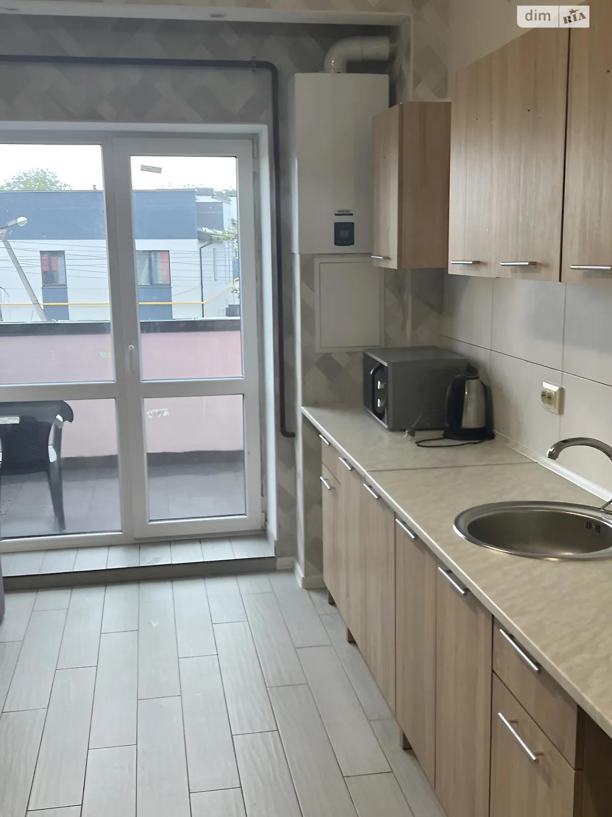 Продается 1-комнатная квартира 25 кв. м в Гостомеле, ул. Яровая, 216 - фото 1