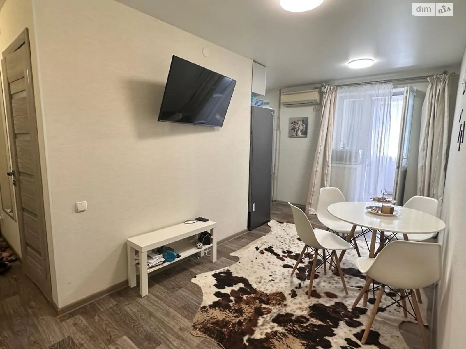 Продается 3-комнатная квартира 59 кв. м в Днепре, ул. Театральная, 3А - фото 1