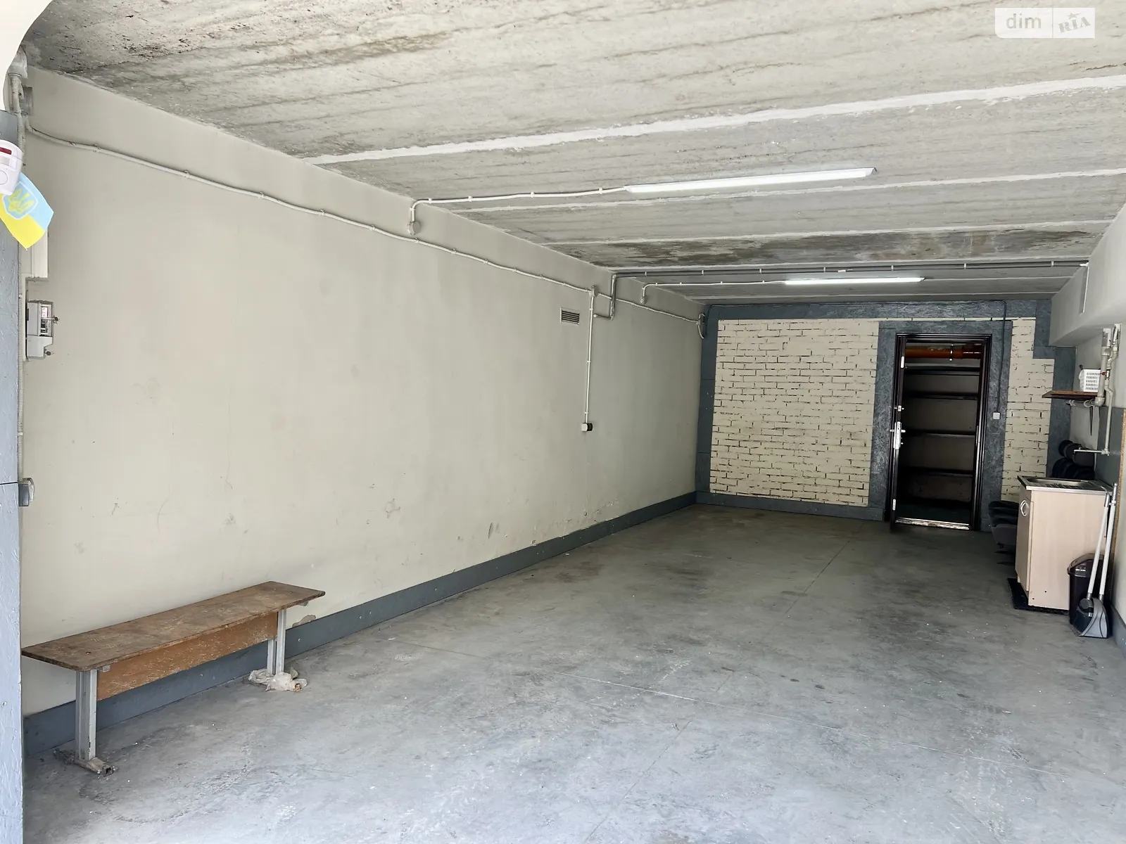 Продается отдельно стоящий гараж универсальный на 43.6 кв. м, цена: 26900 $ - фото 1