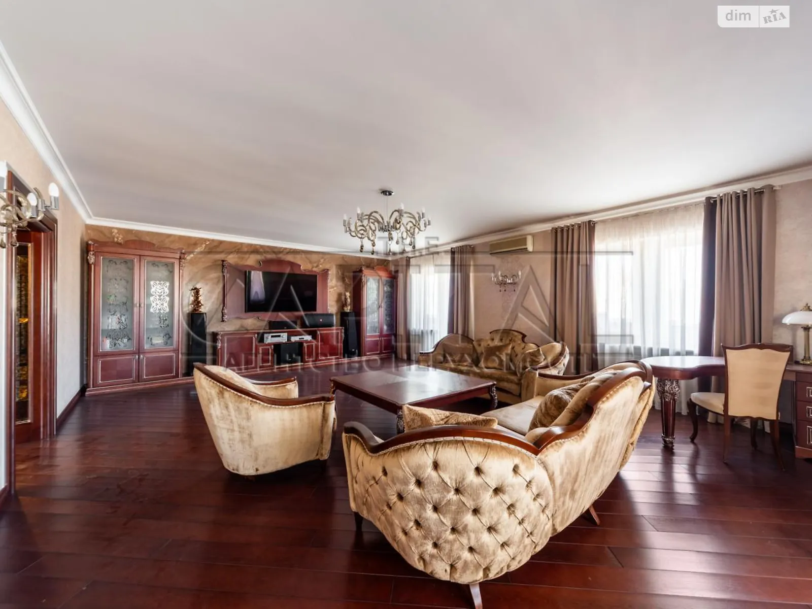 Здається в оренду 4-кімнатна квартира 204.3 кв. м у, цена: 1400 $ - фото 1