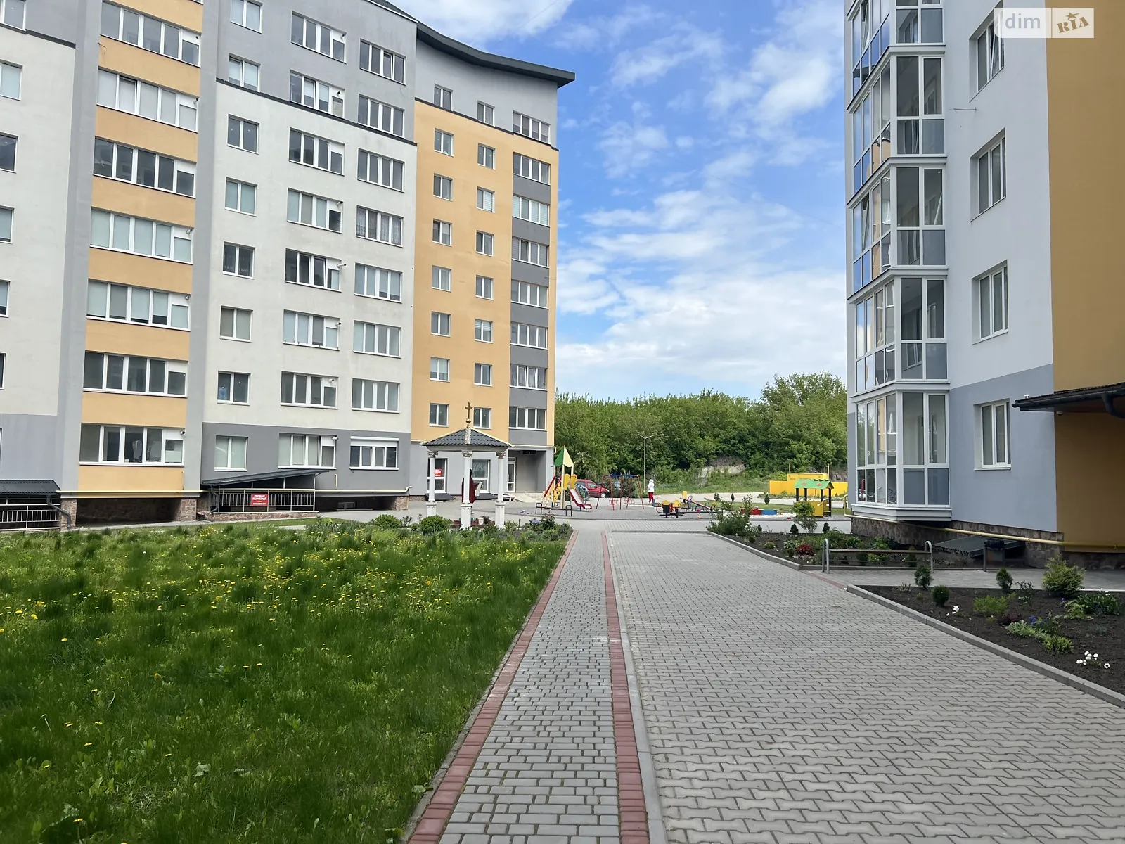 3-комнатная квартира 83 кв. м в Тернополе, ул. Микулинецкая, 116 - фото 1