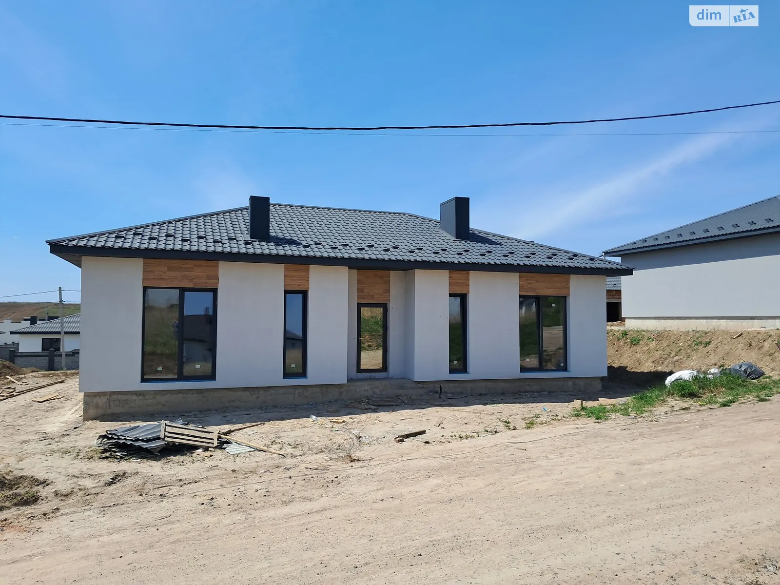 Продається одноповерховий будинок 115 кв. м з каміном, цена: 78000 $ - фото 1
