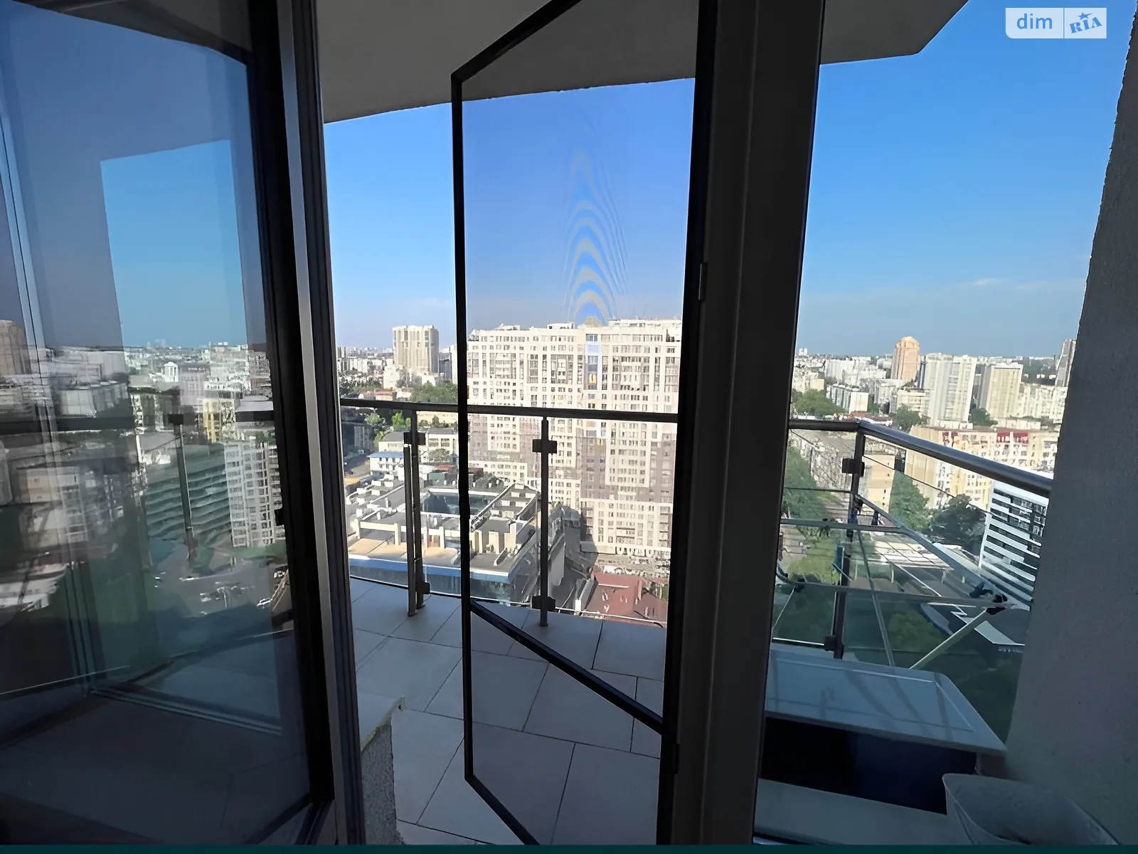 Продається 2-кімнатна квартира 65 кв. м у Одесі - фото 1