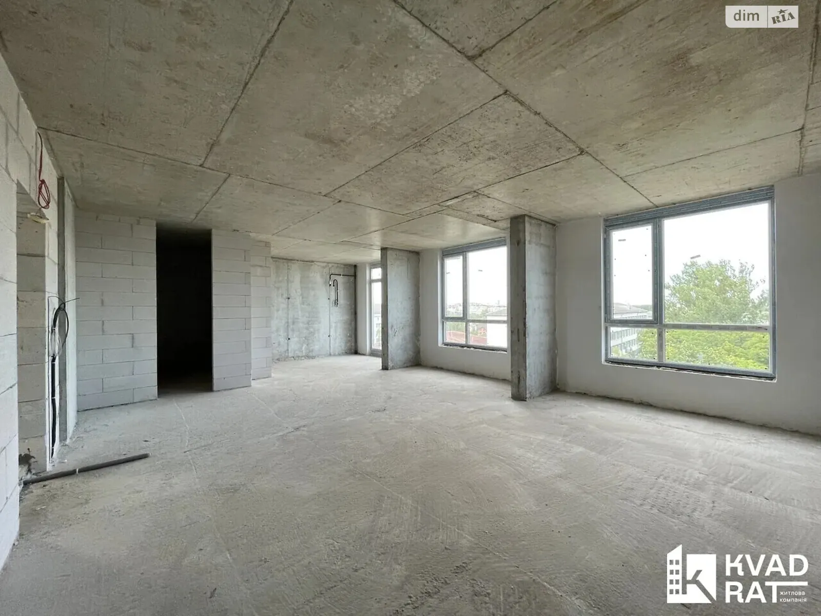 Продается 2-комнатная квартира 52 кв. м в Ивано-Франковске, ул. Карпатская, 10А - фото 1