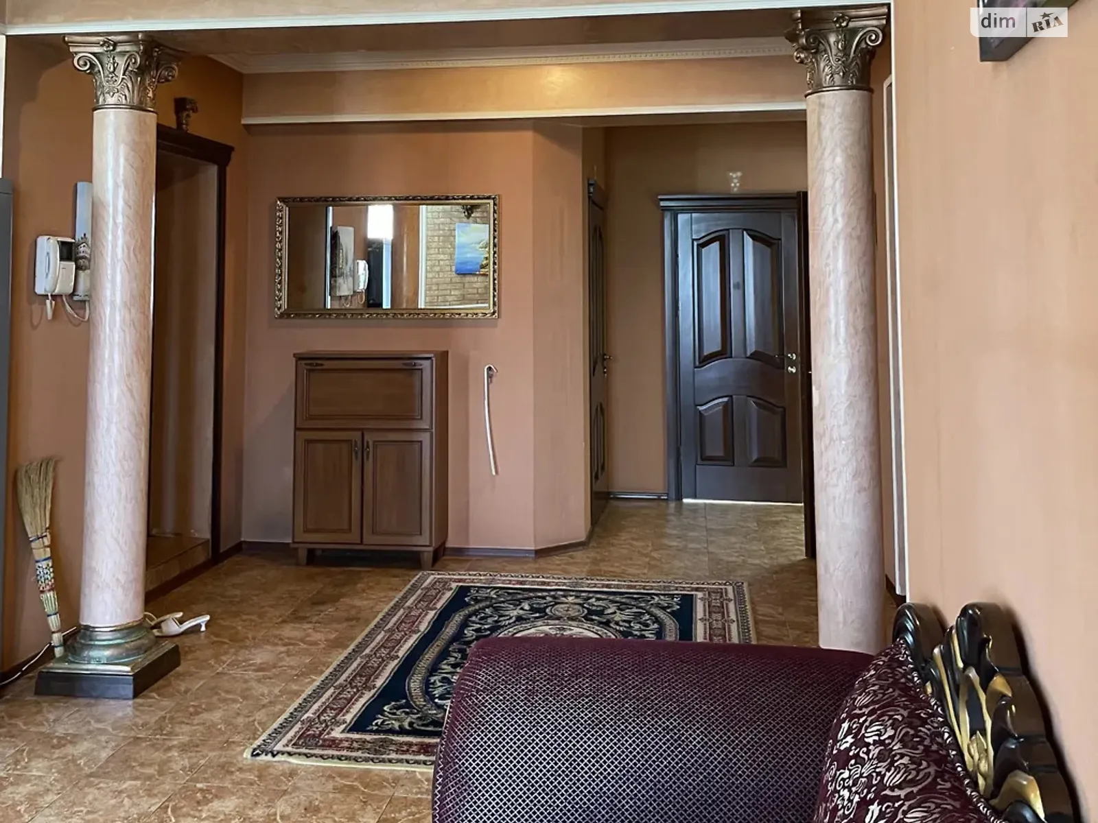 Продается 3-комнатная квартира 100 кв. м в Днепре, ул. Акинфиева Ивана, 2 - фото 1