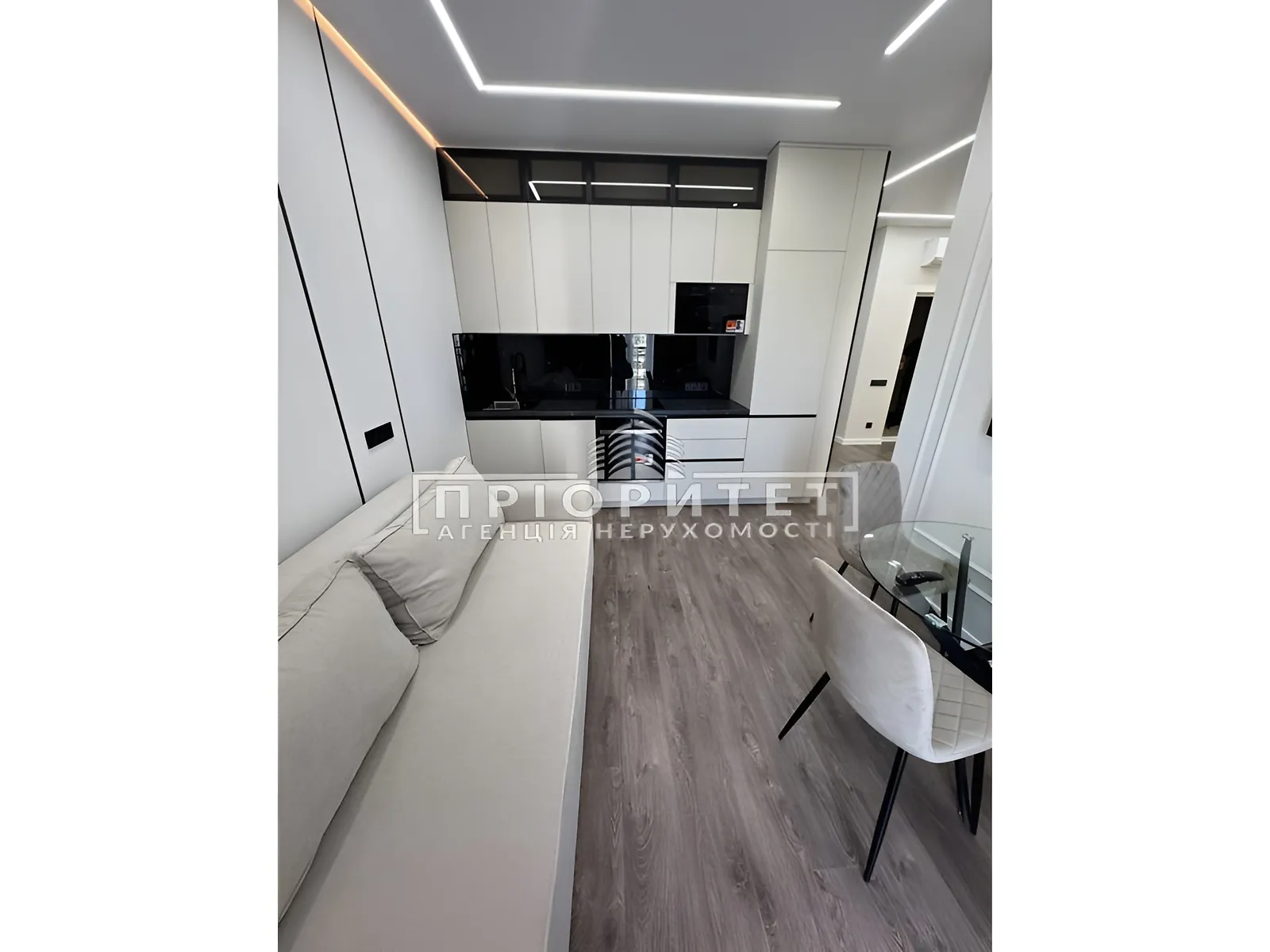 Продається 1-кімнатна квартира 43 кв. м у Одесі, вул. Краснова - фото 1