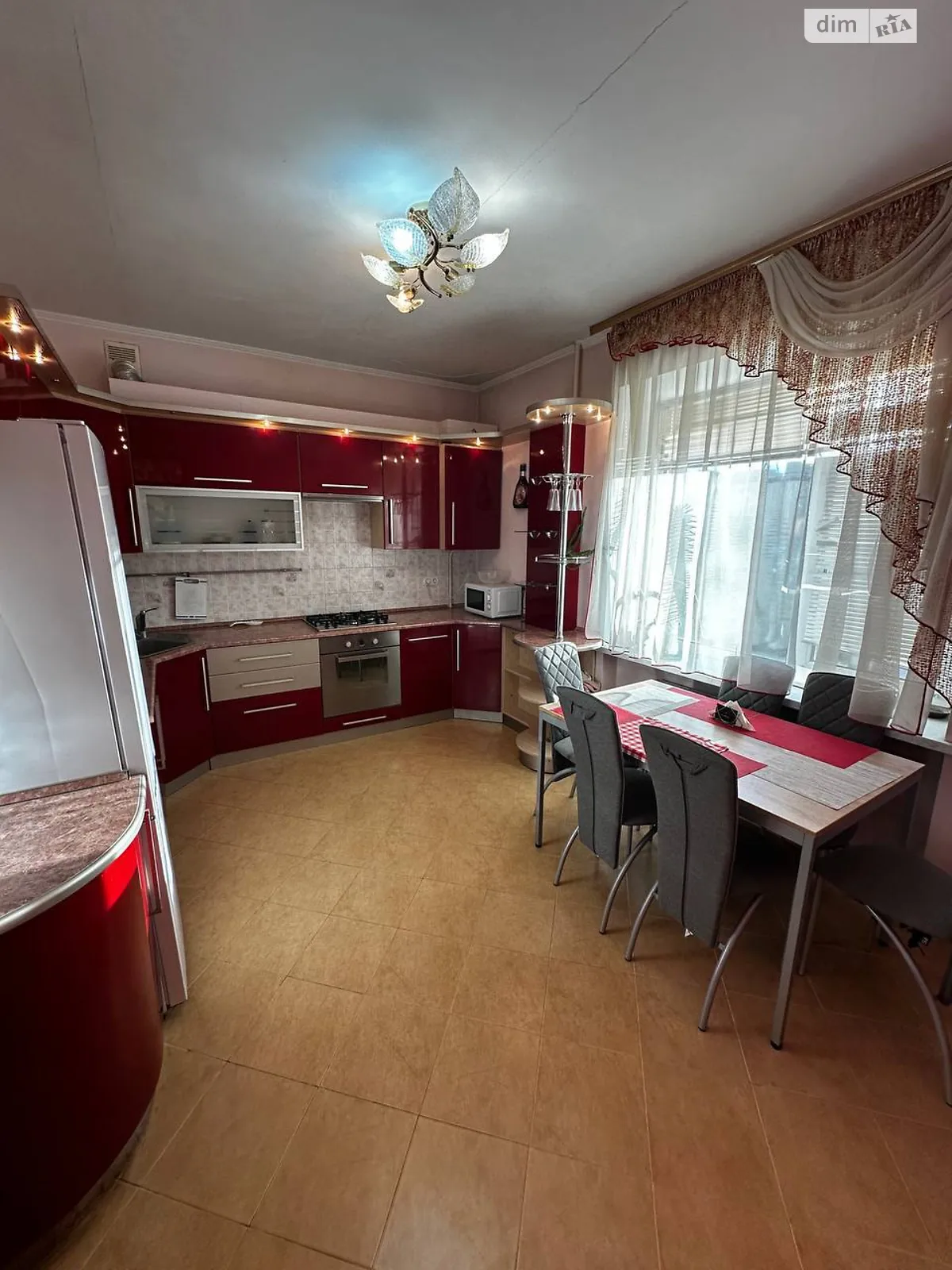 Продается 2-комнатная квартира 88 кв. м в Хмельницком, ул. Заречанская, 22/3 - фото 1