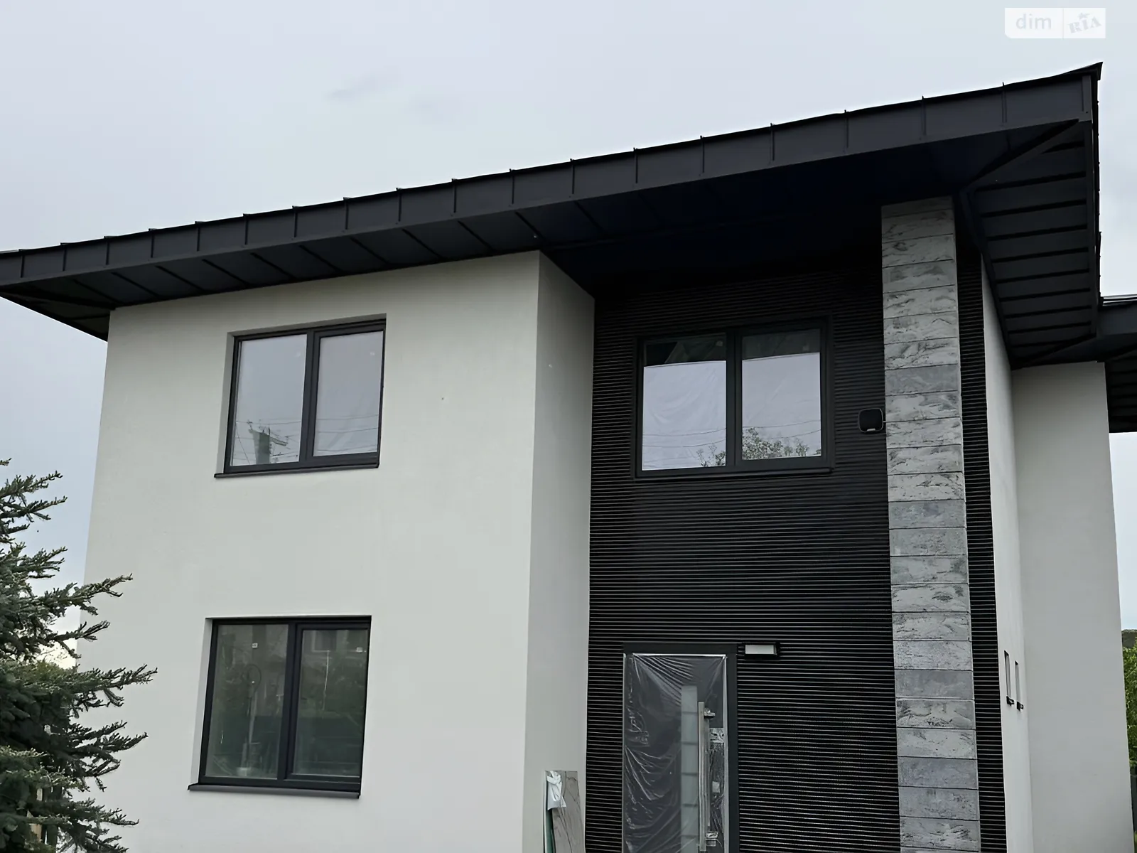 Продается дом на 2 этажа 140 кв. м с мансардой, цена: 139000 $ - фото 1