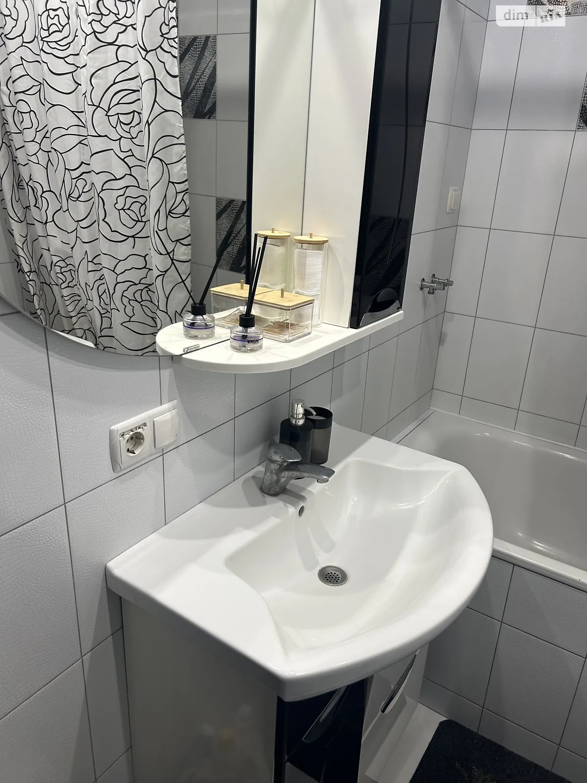 Продается 1-комнатная квартира 33 кв. м в Харькове - фото 1