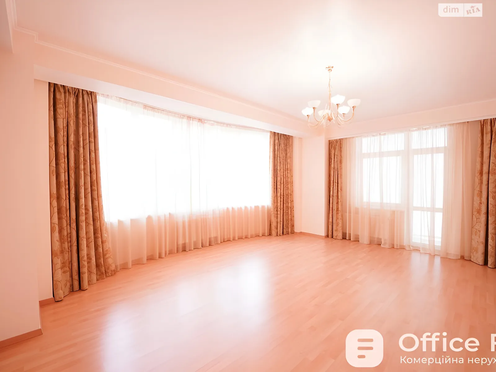 Продается 3-комнатная квартира 125 кв. м в Киеве - фото 1