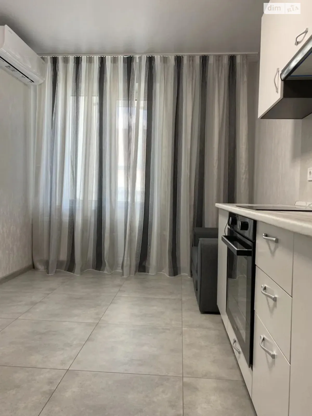 Продається 1-кімнатна квартира 44 кв. м у Києві, Одеське шосе, 18 - фото 1