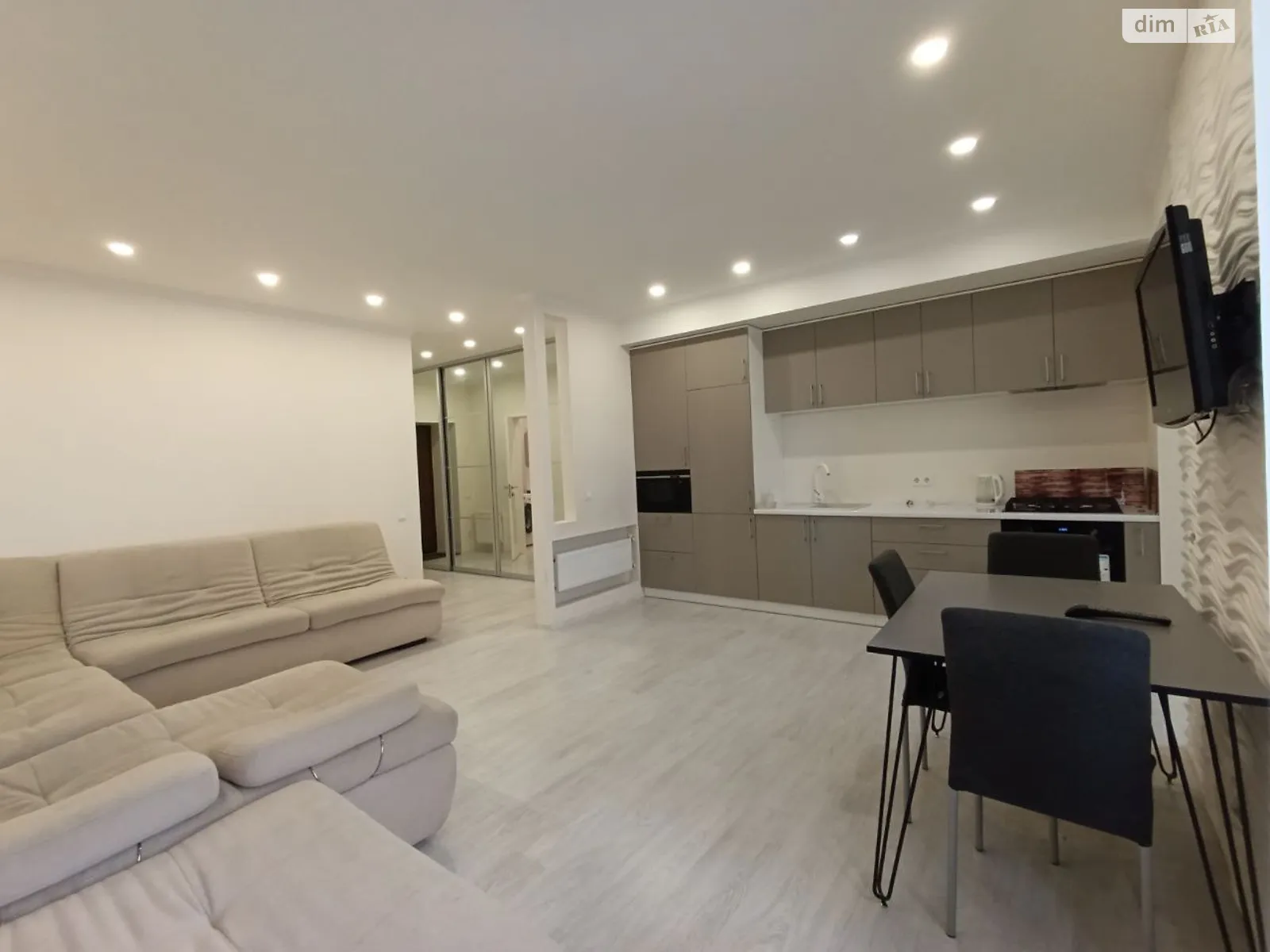 Сдается в аренду 1-комнатная квартира 42 кв. м в, цена: 13500 грн - фото 1