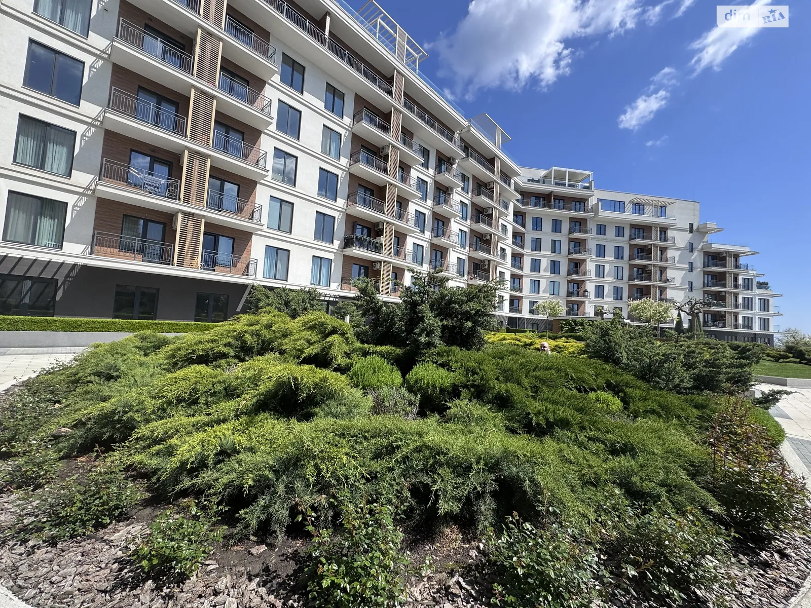 Продается 1-комнатная квартира 52.8 кв. м в Одессе, пер. Маячный, 7 - фото 1