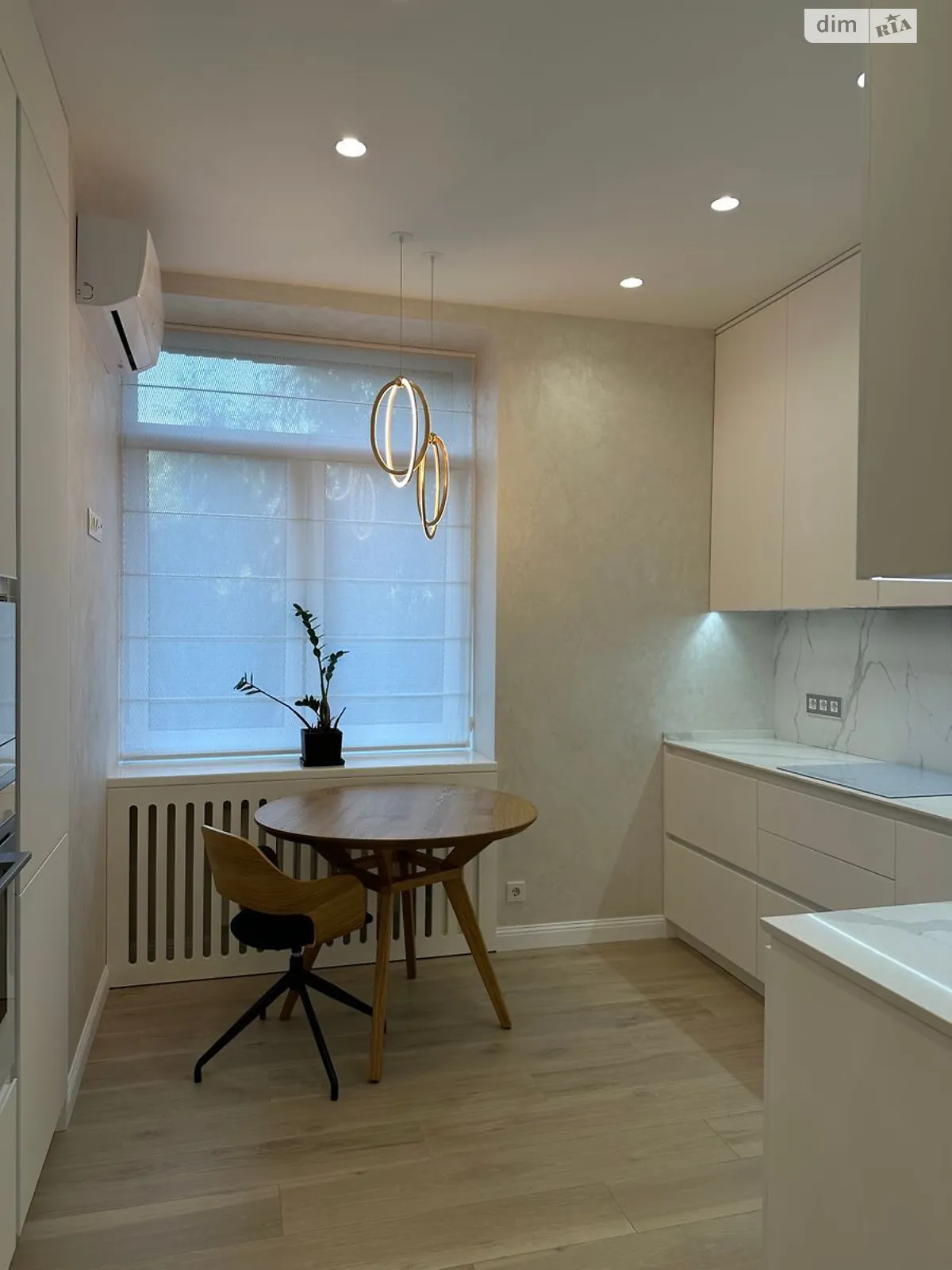 Продается 2-комнатная квартира 60 кв. м в Киеве, ул. Лейпцигская, 6 - фото 1
