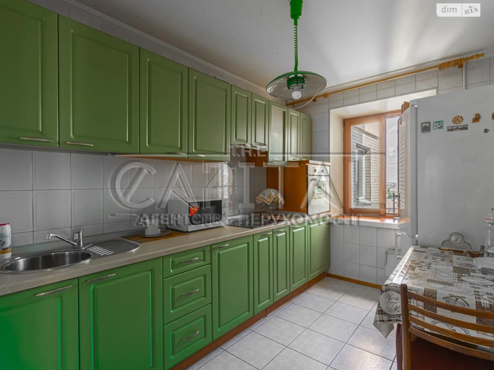 Продается 2-комнатная квартира 56 кв. м в Киеве, Харьковское шоссе, 60 - фото 1