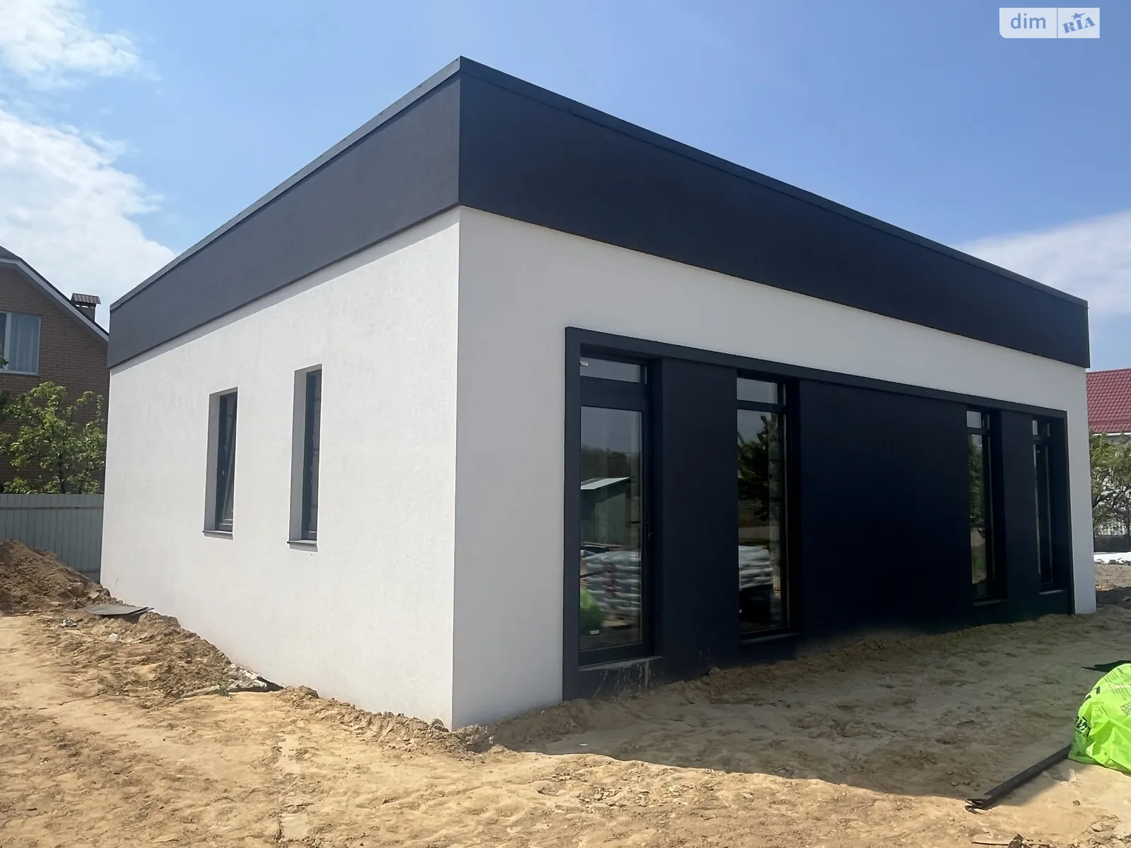 Продається будинок 2 поверховий 100 кв. м з гаражем, цена: 65000 $ - фото 1