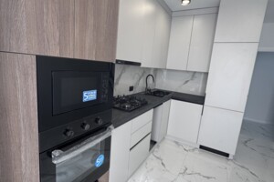 Продажа квартиры, Ивано-Франковск, р‑н. Центр, Высочана Семена улица, дом 18 корпус 15