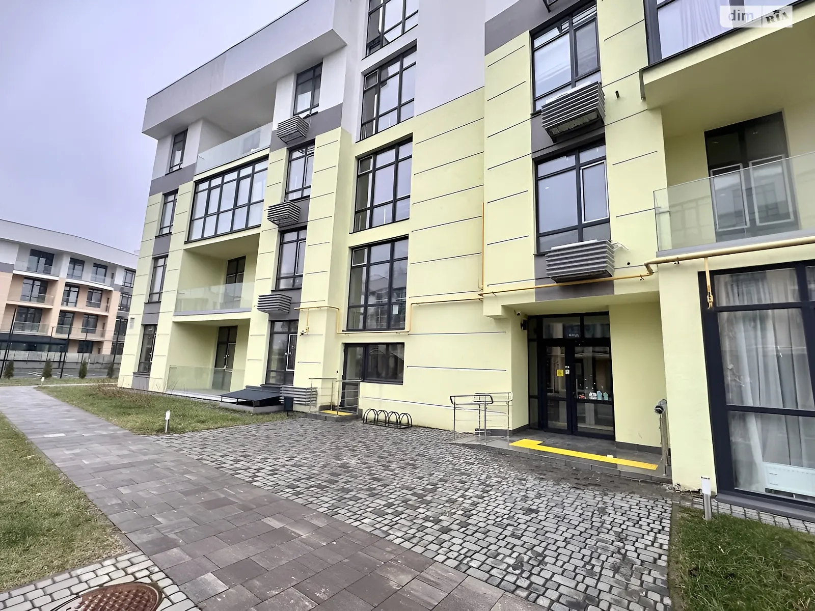 Продається 3-кімнатна квартира 74.4 кв. м у Києві, вул. Дубищанська, 5 - фото 1