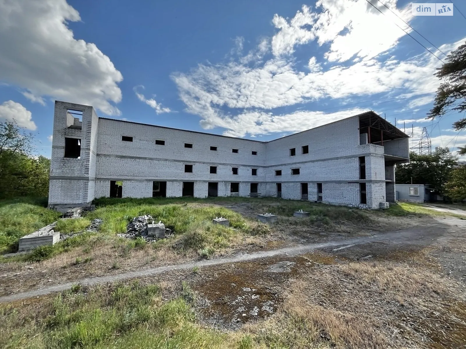 Продается объект сферы услуг 1466 кв. м в 3-этажном здании, цена: 370000 $ - фото 1