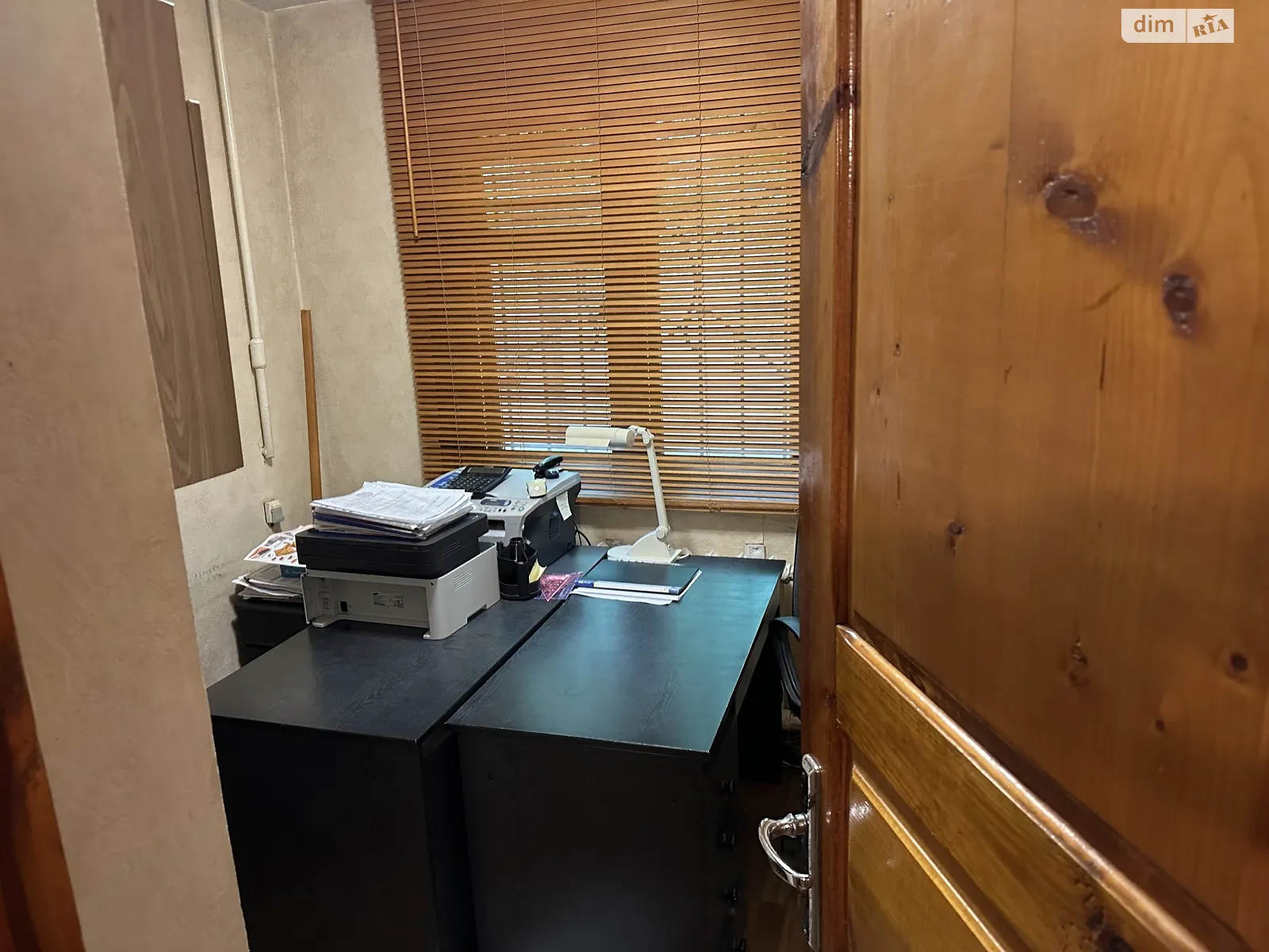 Продається офіс 30 кв. м в бізнес-центрі, цена: 25700 $ - фото 1