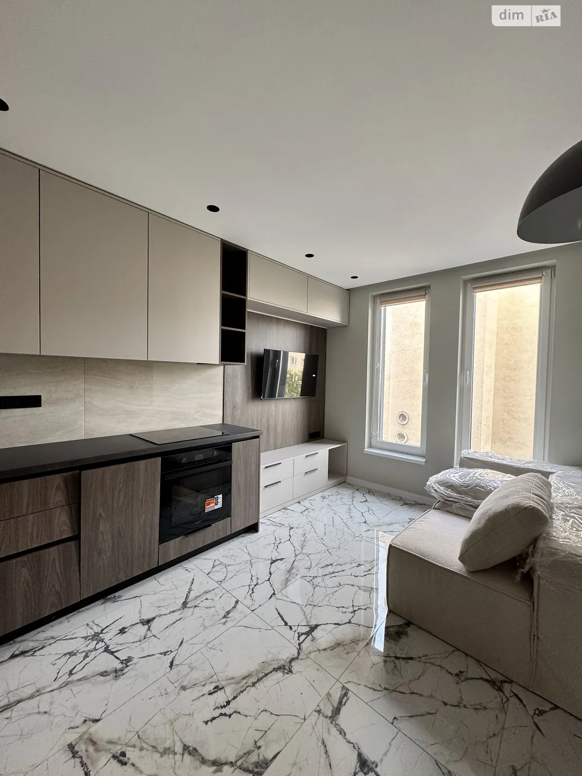 Продається 1-кімнатна квартира 40 кв. м у Ужгороді, цена: 73500 $ - фото 1