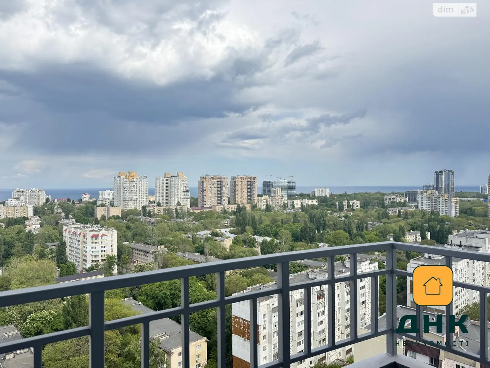 Продається 2-кімнатна квартира 99 кв. м у Одесі, просп. Гагаріна, 19 корпус 4 - фото 1