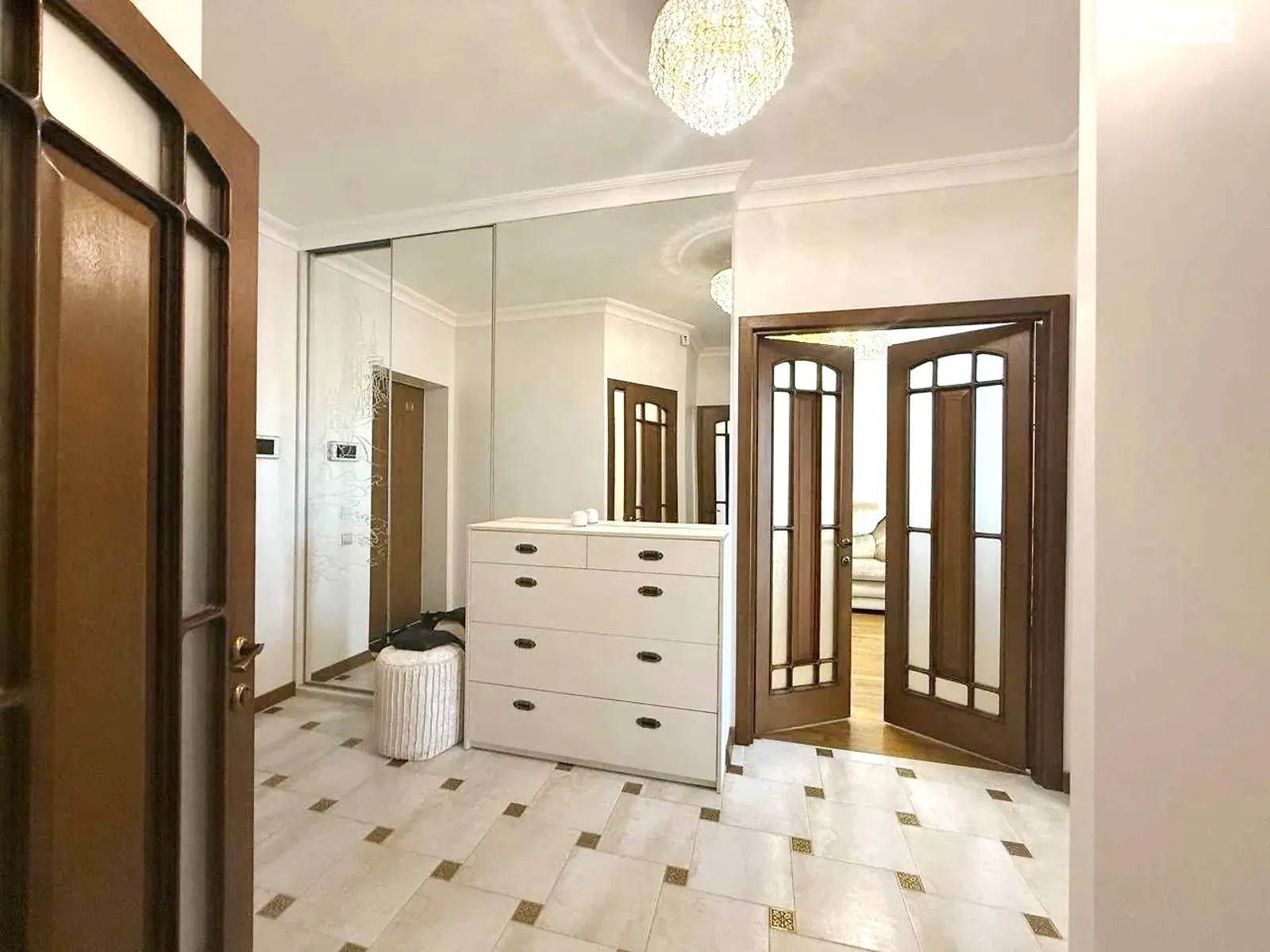 Продается 2-комнатная квартира 72 кв. м в Киеве, пер. Феодосийский, 14 - фото 1