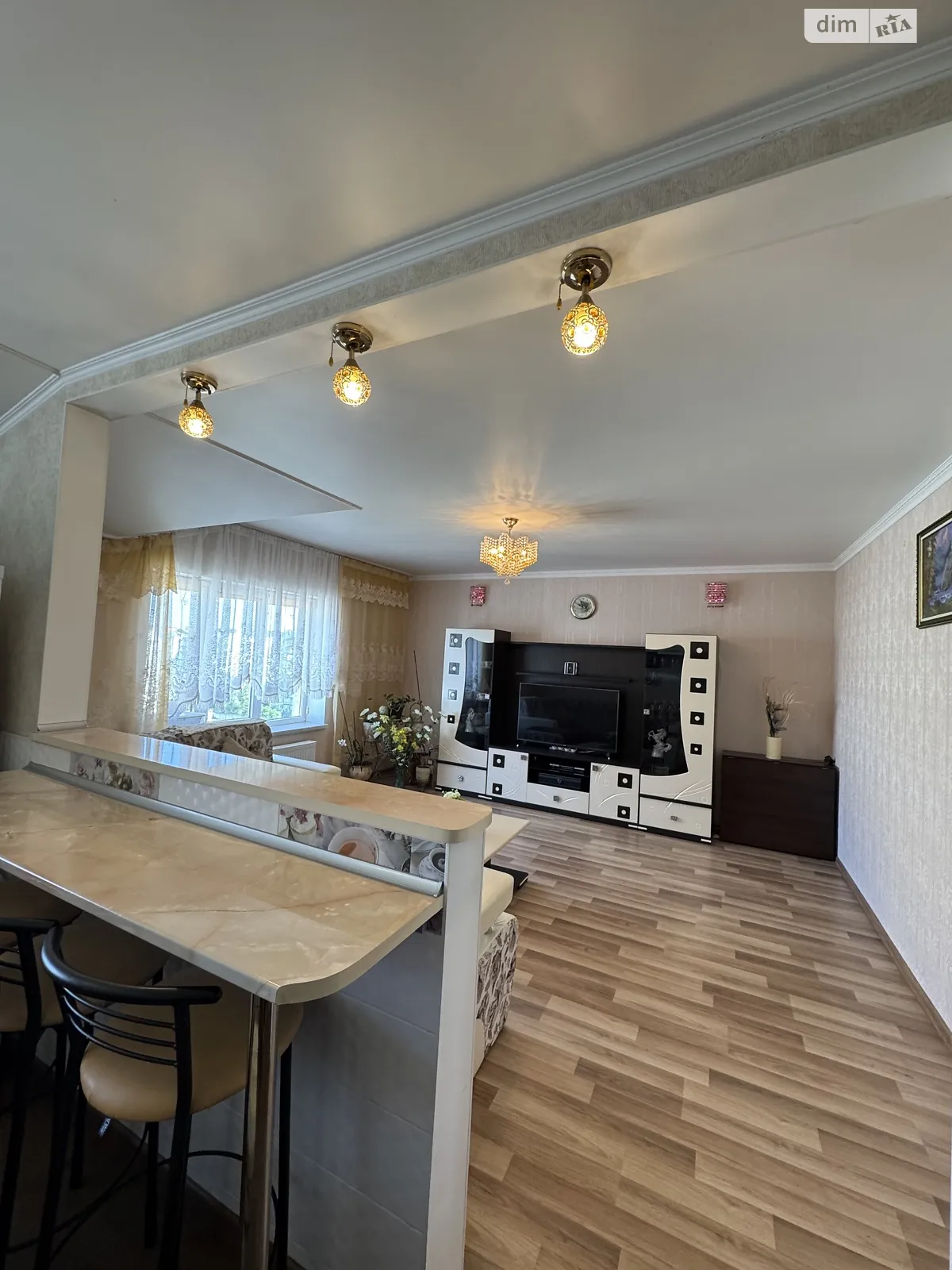 Продается 3-комнатная квартира 78 кв. м в Ивано-Франковске, ул. Галицкая, 66Б - фото 1
