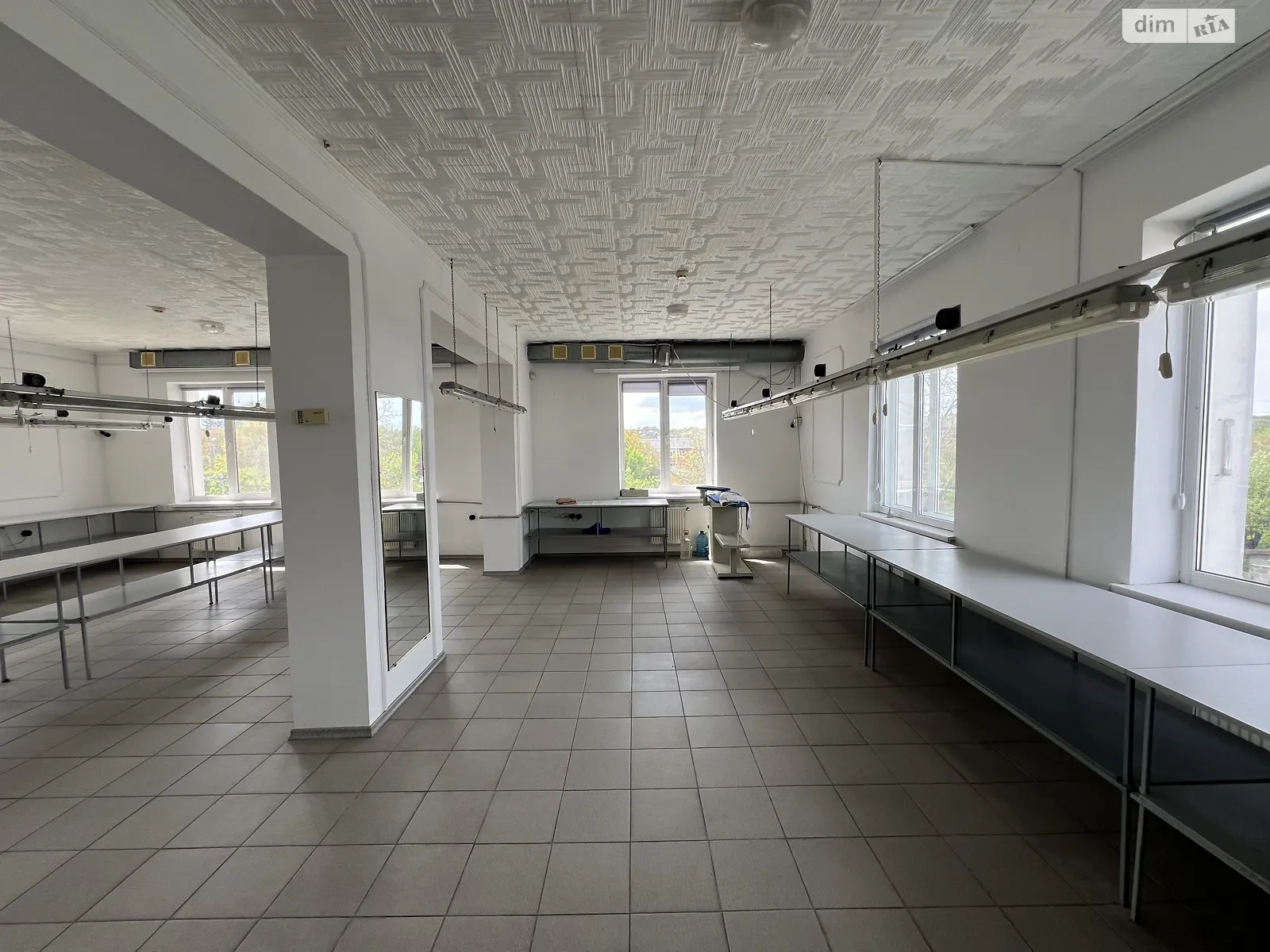 Здається в оренду об'єкт сфери послуг 132 кв. м в 3-поверховій будівлі, цена: 14500 грн - фото 1