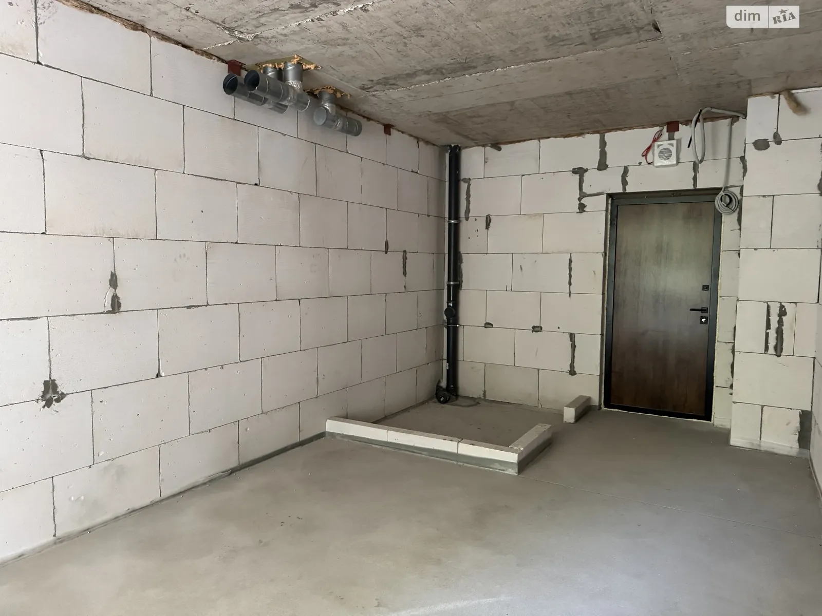 Продается офис 28 кв. м в бизнес-центре, цена: 42080 $ - фото 1
