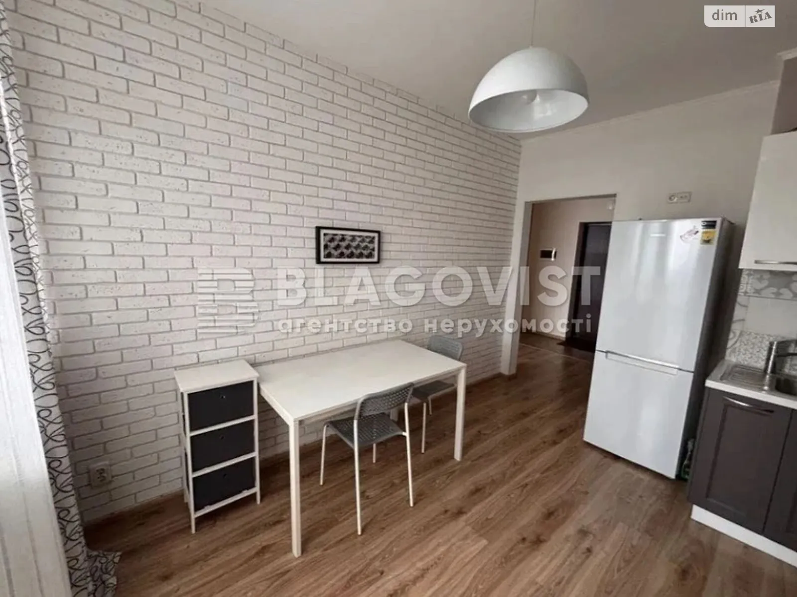 Продается 1-комнатная квартира 43 кв. м в Киеве, ул. Воскресенская, 16 - фото 1