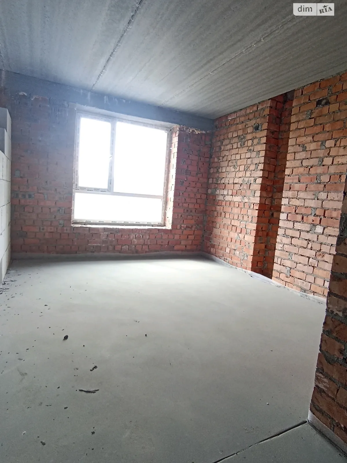 Продается 1-комнатная квартира 21 кв. м в Гостомеле, ул. Мира, 3 - фото 1
