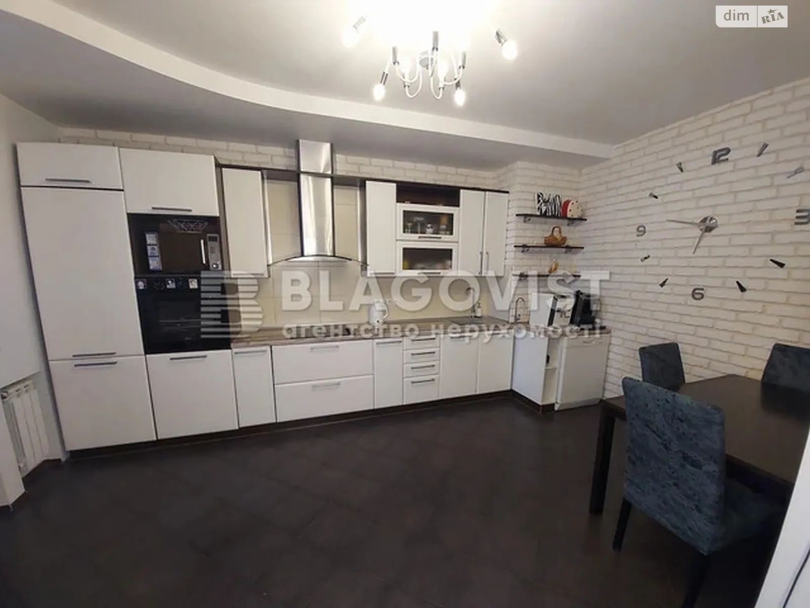 Продается 4-комнатная квартира 150 кв. м в Киеве, ул. Раисы Окипной, 10Б - фото 1