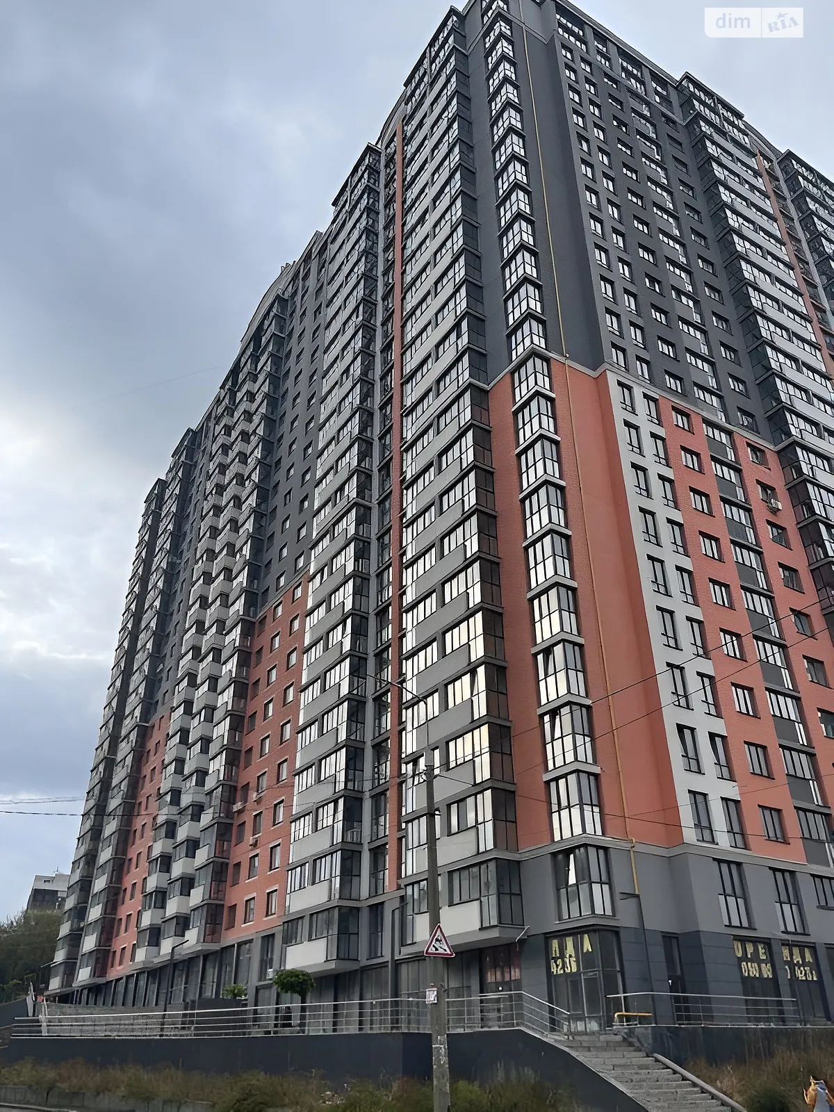 Продається 1-кімнатна квартира 46.9 кв. м у Києві, вул. Загорівська(Багговутівська), 25 - фото 1